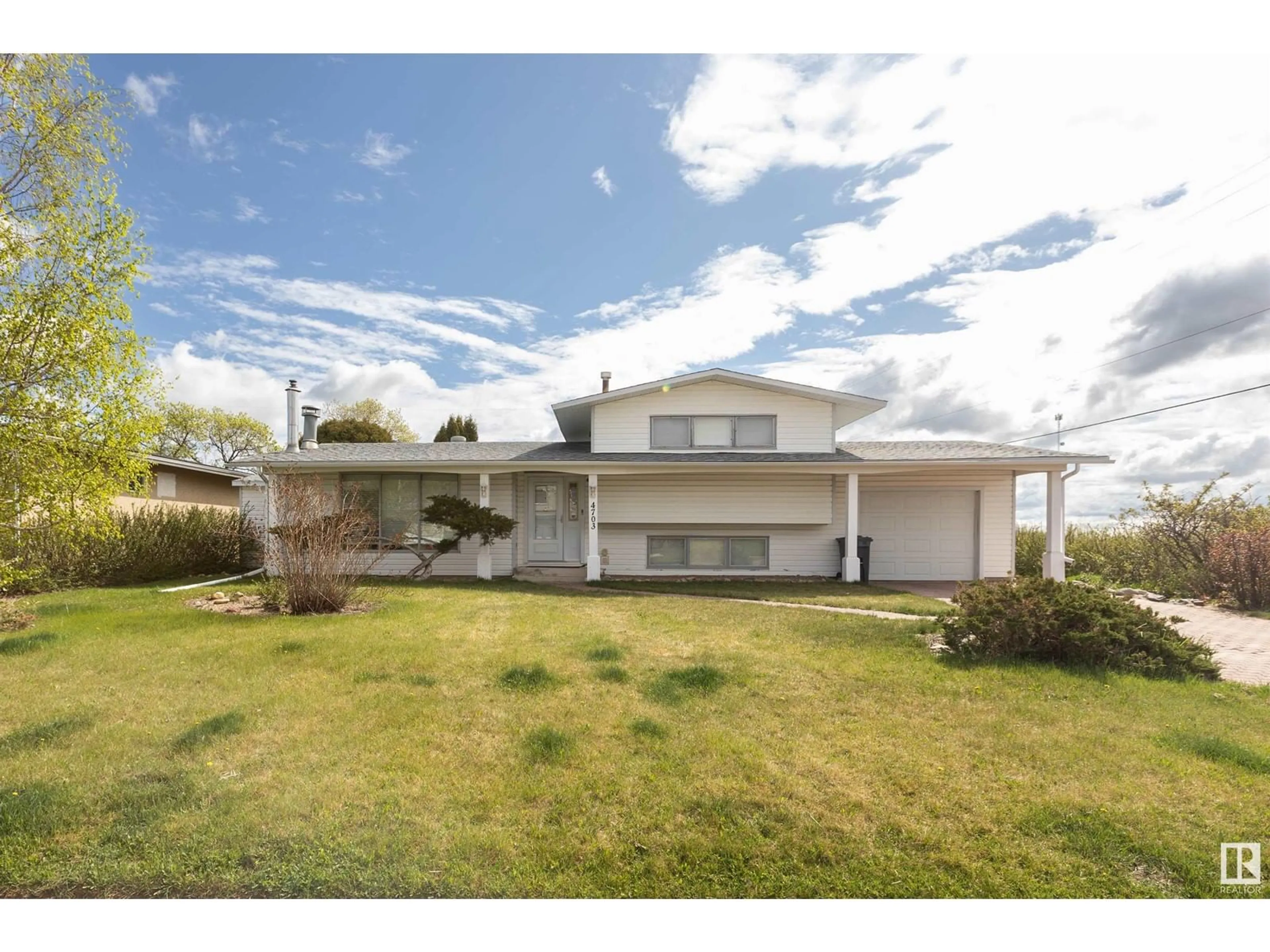 A pic from outside/outdoor area/front of a property/back of a property/a pic from drone, street for 4703 48 ST, Clyde Alberta T0G0P0