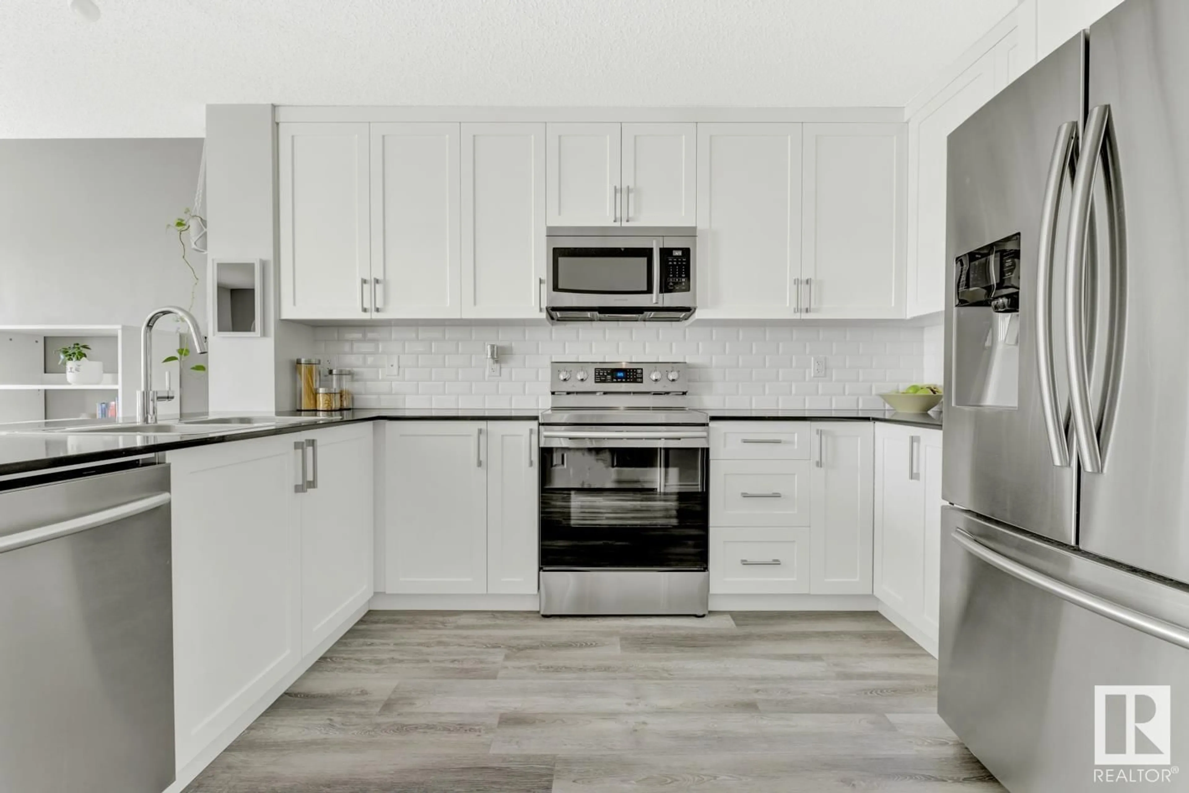 Unknown for 11 EBBERS CL, Edmonton Alberta T5Y3Y4