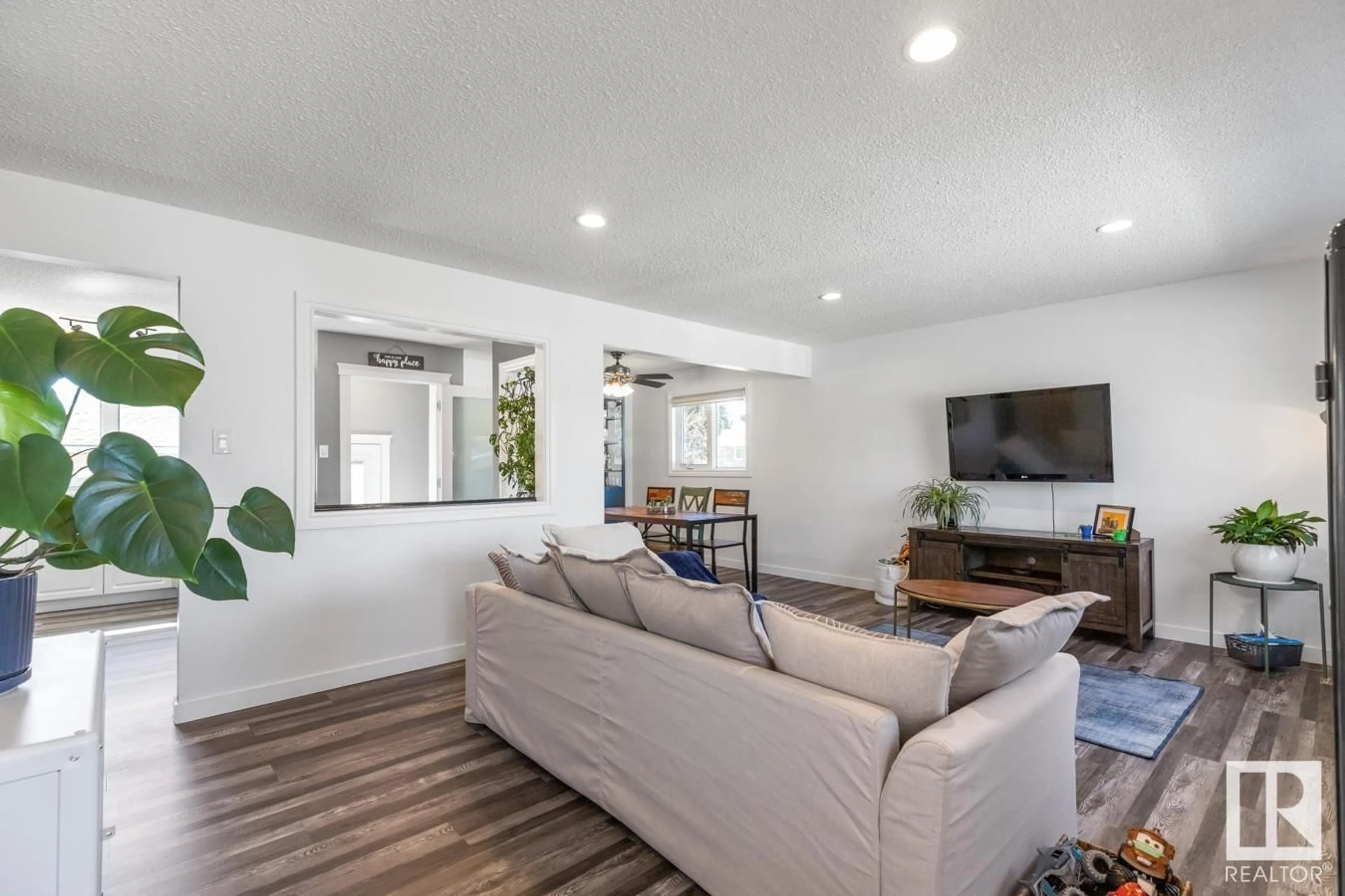 Living room with furniture, unknown for 790 ALDER AV, Sherwood Park Alberta T8A2H8