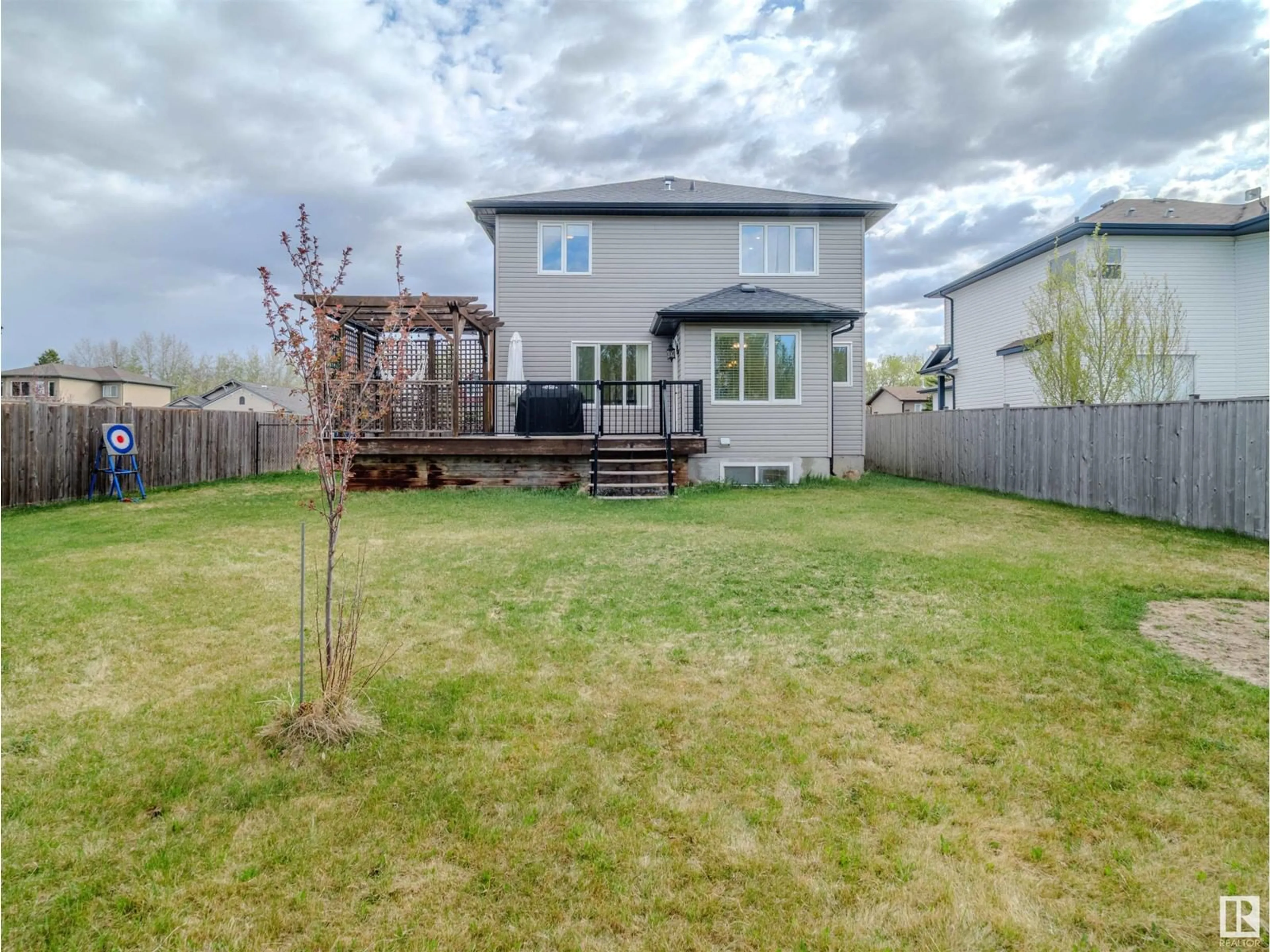 A pic from outside/outdoor area/front of a property/back of a property/a pic from drone, unknown for 5135 MEADOW DRIVE, New Sarepta Alberta T0B3M0