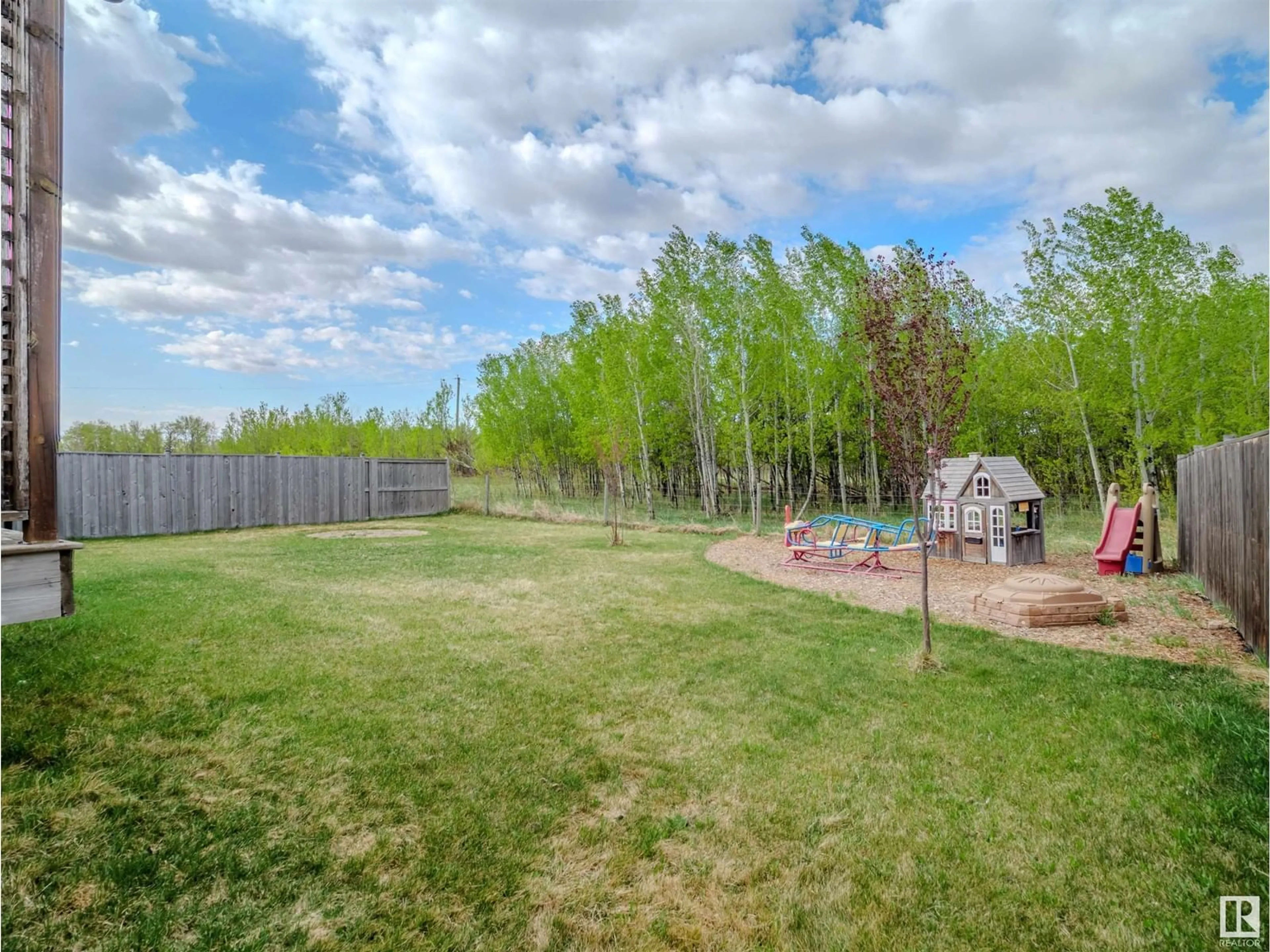 A pic from outside/outdoor area/front of a property/back of a property/a pic from drone, forest/trees view for 5135 MEADOW DRIVE, New Sarepta Alberta T0B3M0