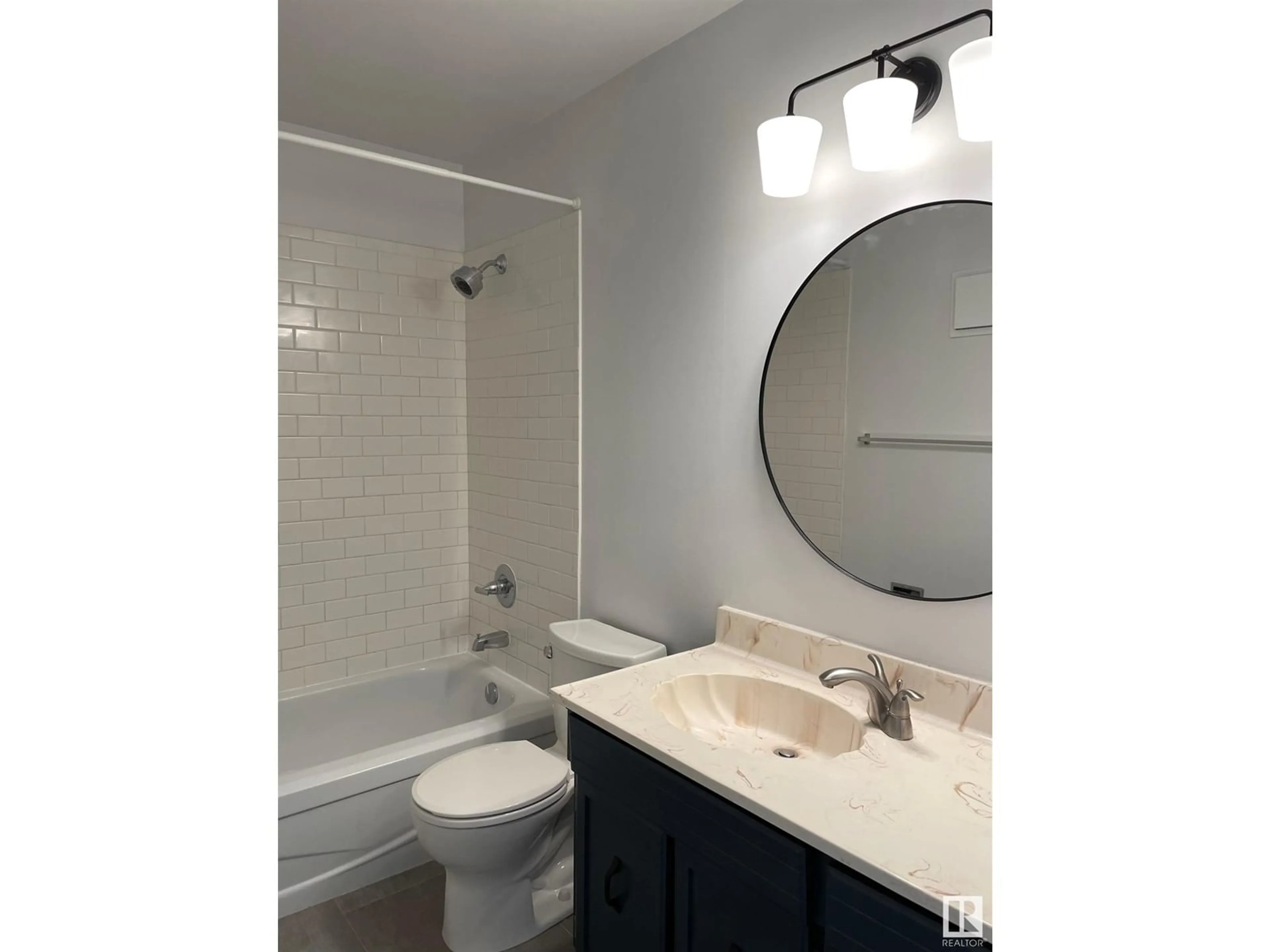 Standard bathroom, ceramic/tile floor for #301 - 10745 78 AVE, Edmonton Alberta T6E1P7