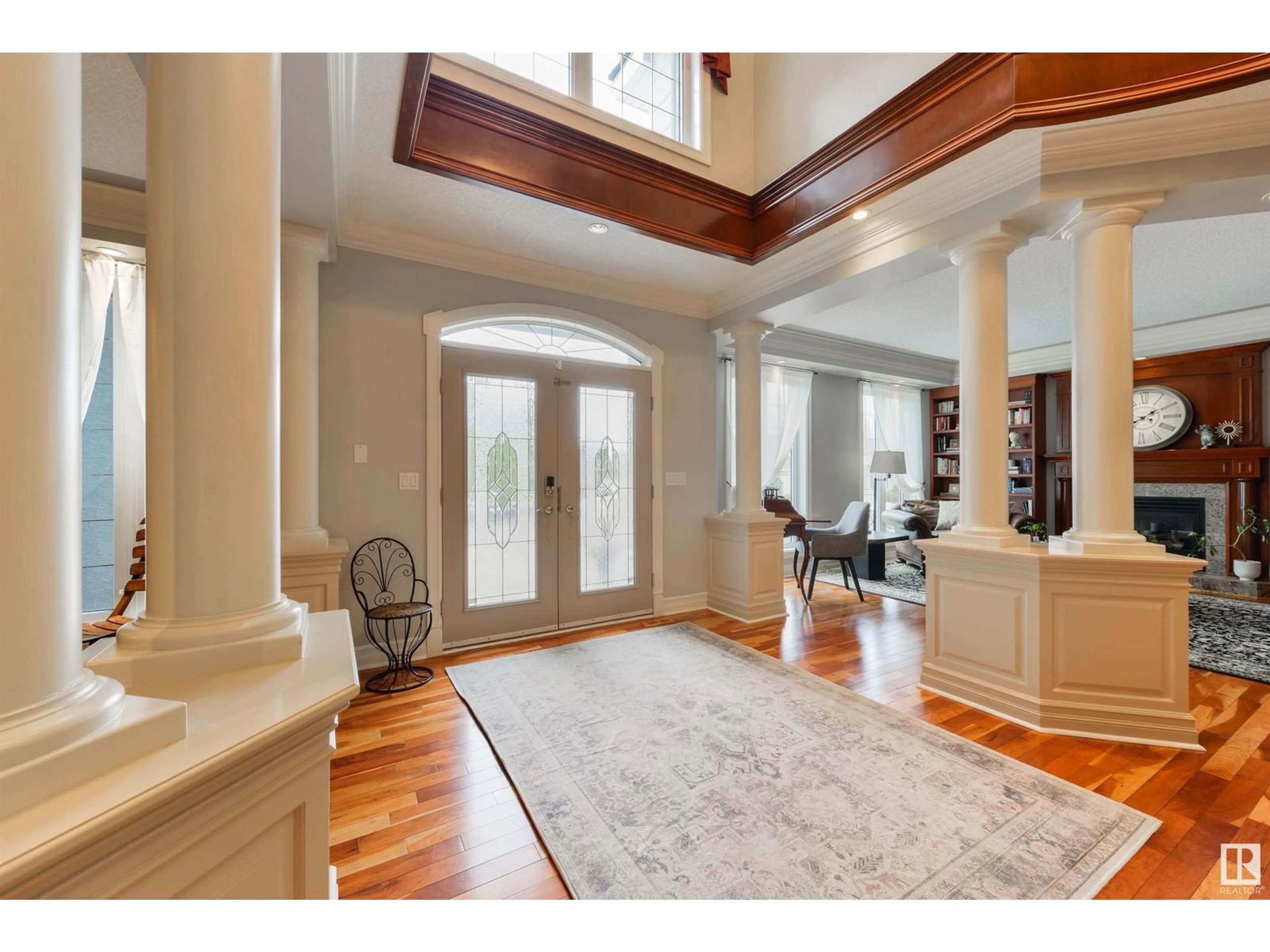 Indoor entryway for 727 HETU LN, Edmonton Alberta T6R2W9