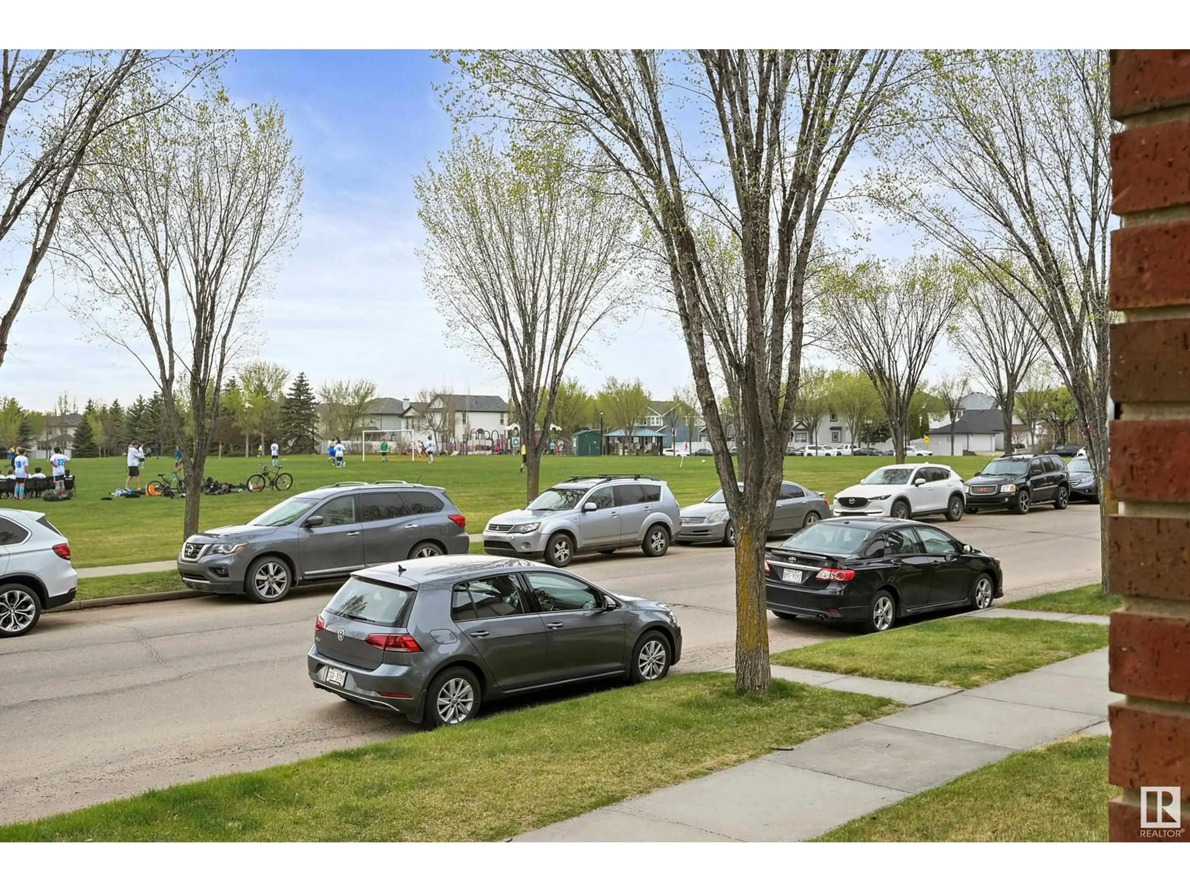Parking for NW - 1620 TOMLINSON CM, Edmonton Alberta T6R2Y7