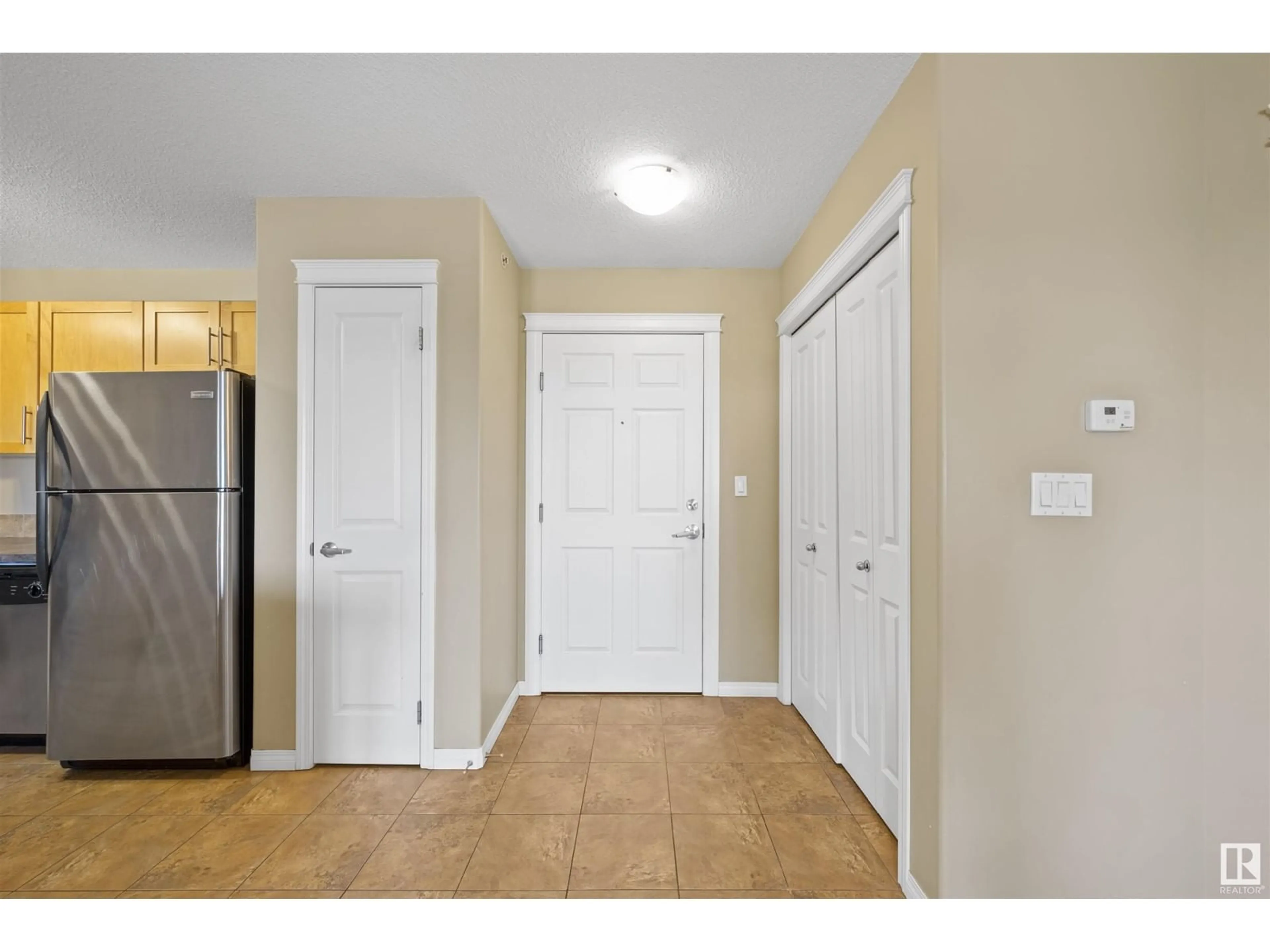 Indoor entryway for #412 - 300 SPRUCE RIDGE RD, Spruce Grove Alberta T7X0H6