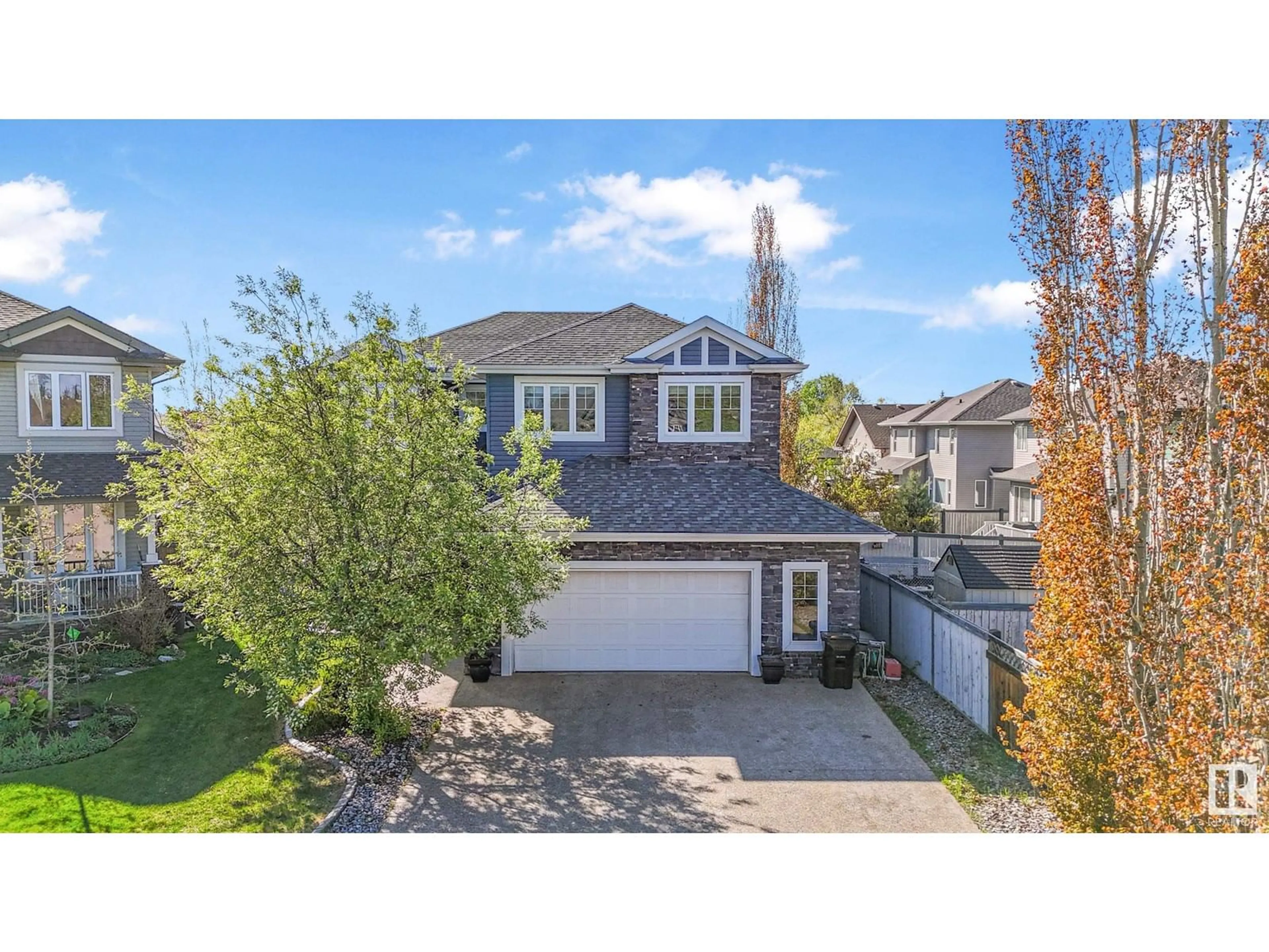 A pic from outside/outdoor area/front of a property/back of a property/a pic from drone, street for 28 LONGVIEW PT, Spruce Grove Alberta T7X0H4