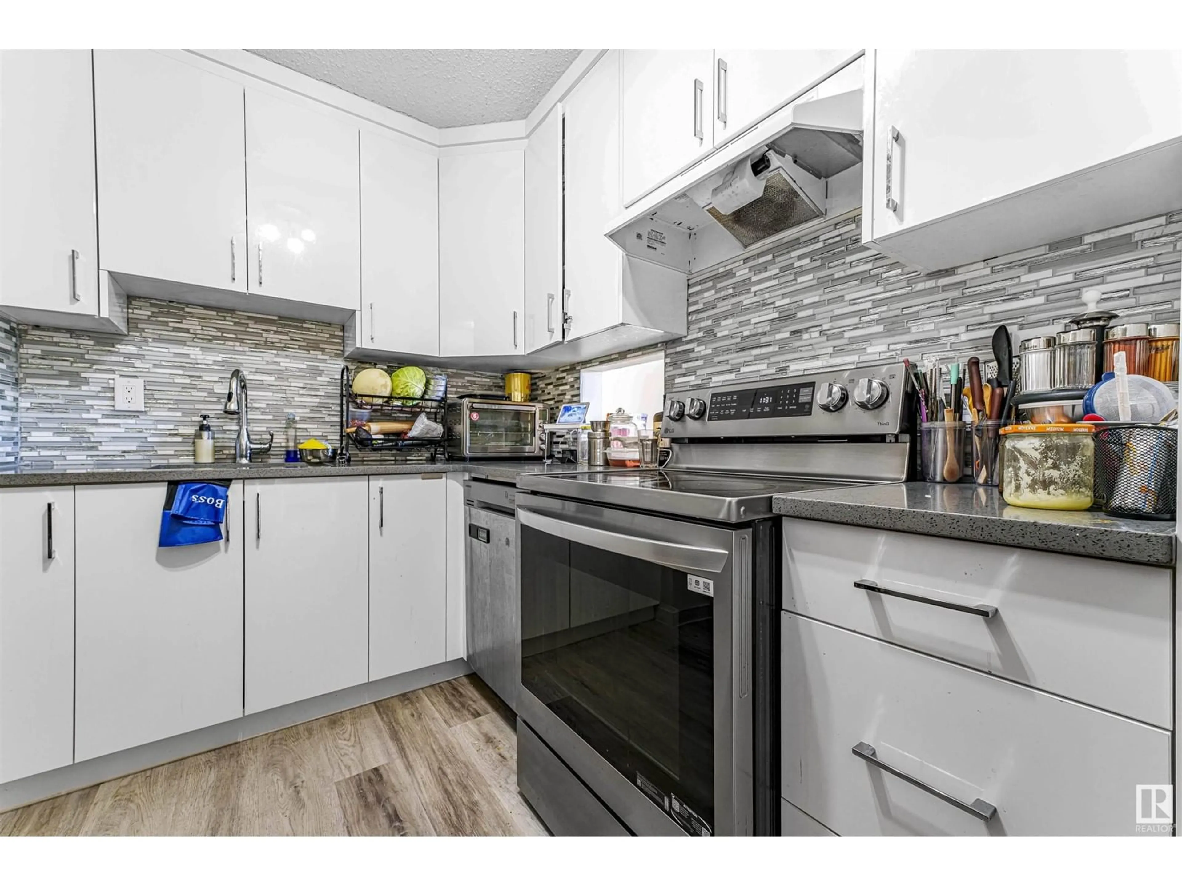 Unknown for #5 - 3855 76 ST, Edmonton Alberta T6K2P9