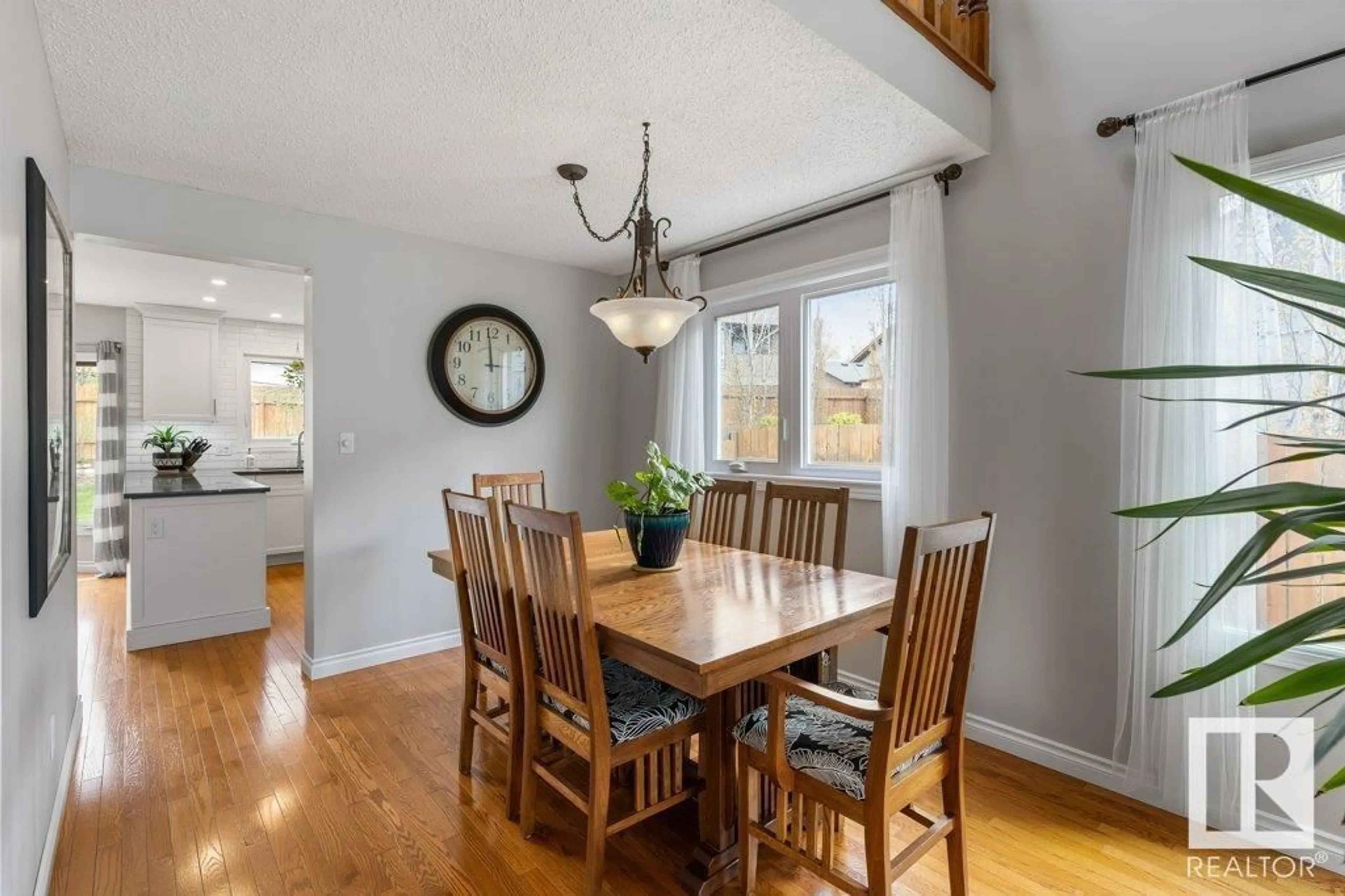 Dining room, wood/laminate floor for 5 WATERFORD PL, St. Albert Alberta T8N3P9
