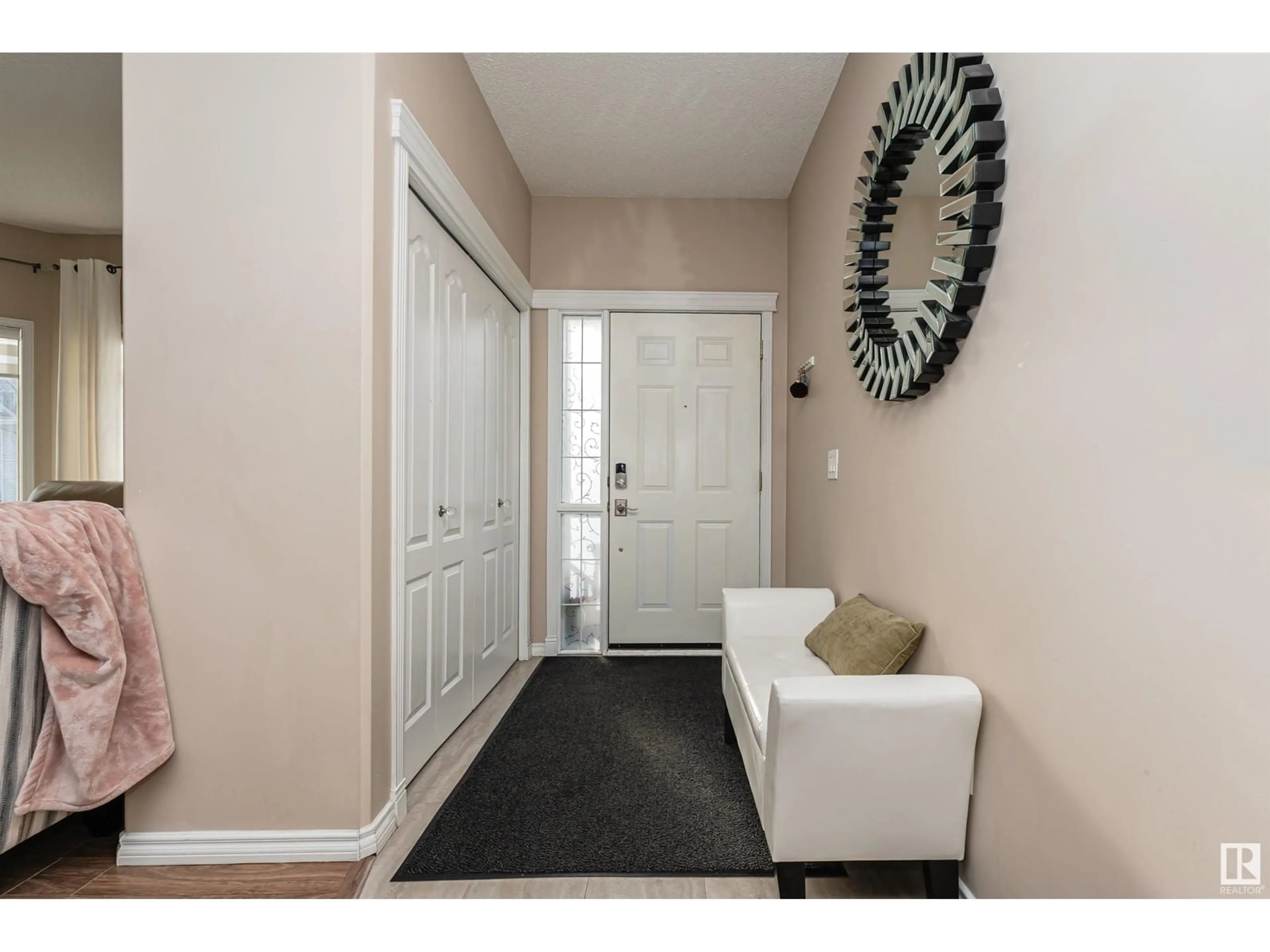 Indoor entryway for #3 - 1780 GLASTONBURY BV, Edmonton Alberta T5T6P9