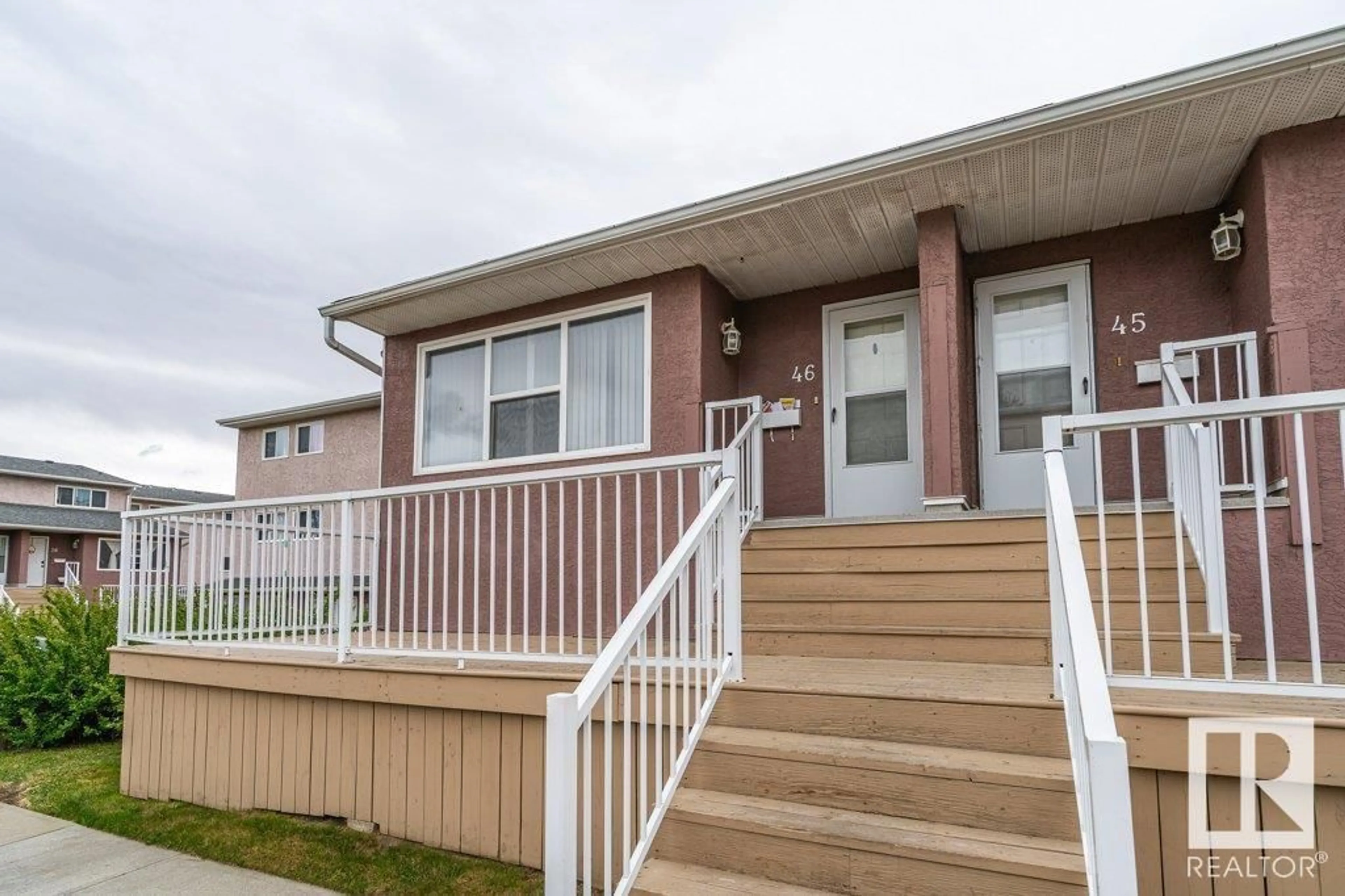 Home with vinyl exterior material, street for #46 - 13590 38 ST, Edmonton Alberta T5A2W7