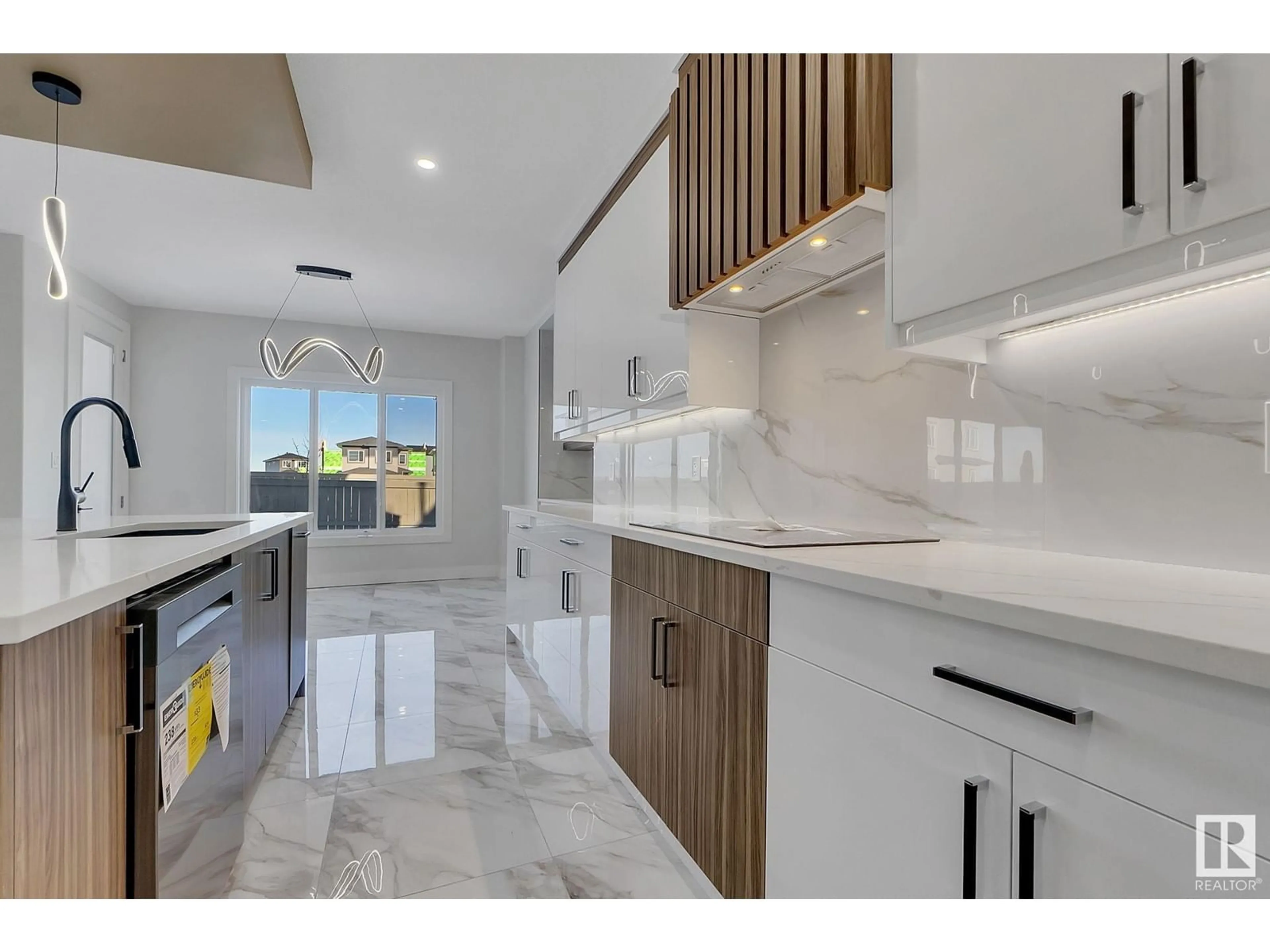 Open concept kitchen, ceramic/tile floor for 61 HULL WD, Spruce Grove Alberta T7X0X5