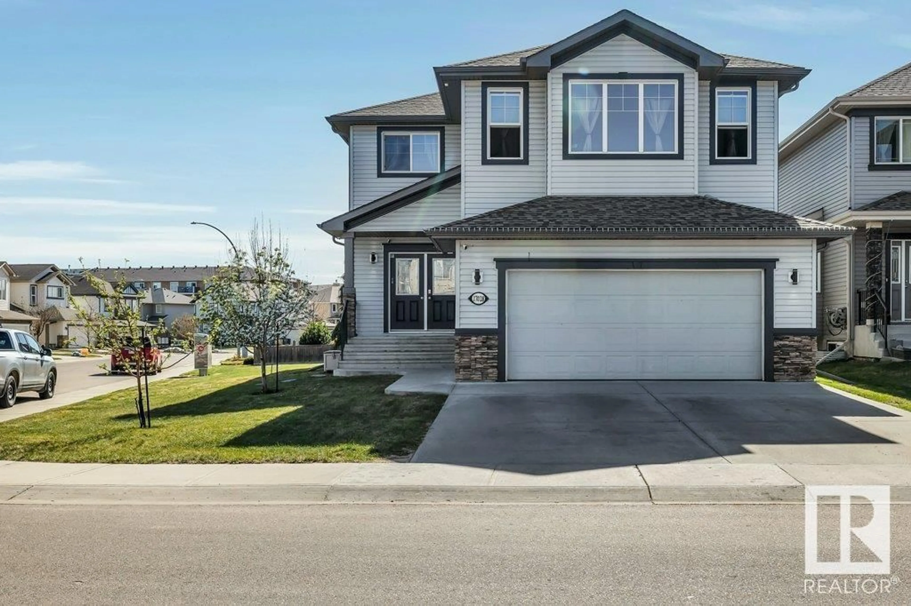 Home with vinyl exterior material, street for NW - 17028 78 ST, Edmonton Alberta T5Z0E6