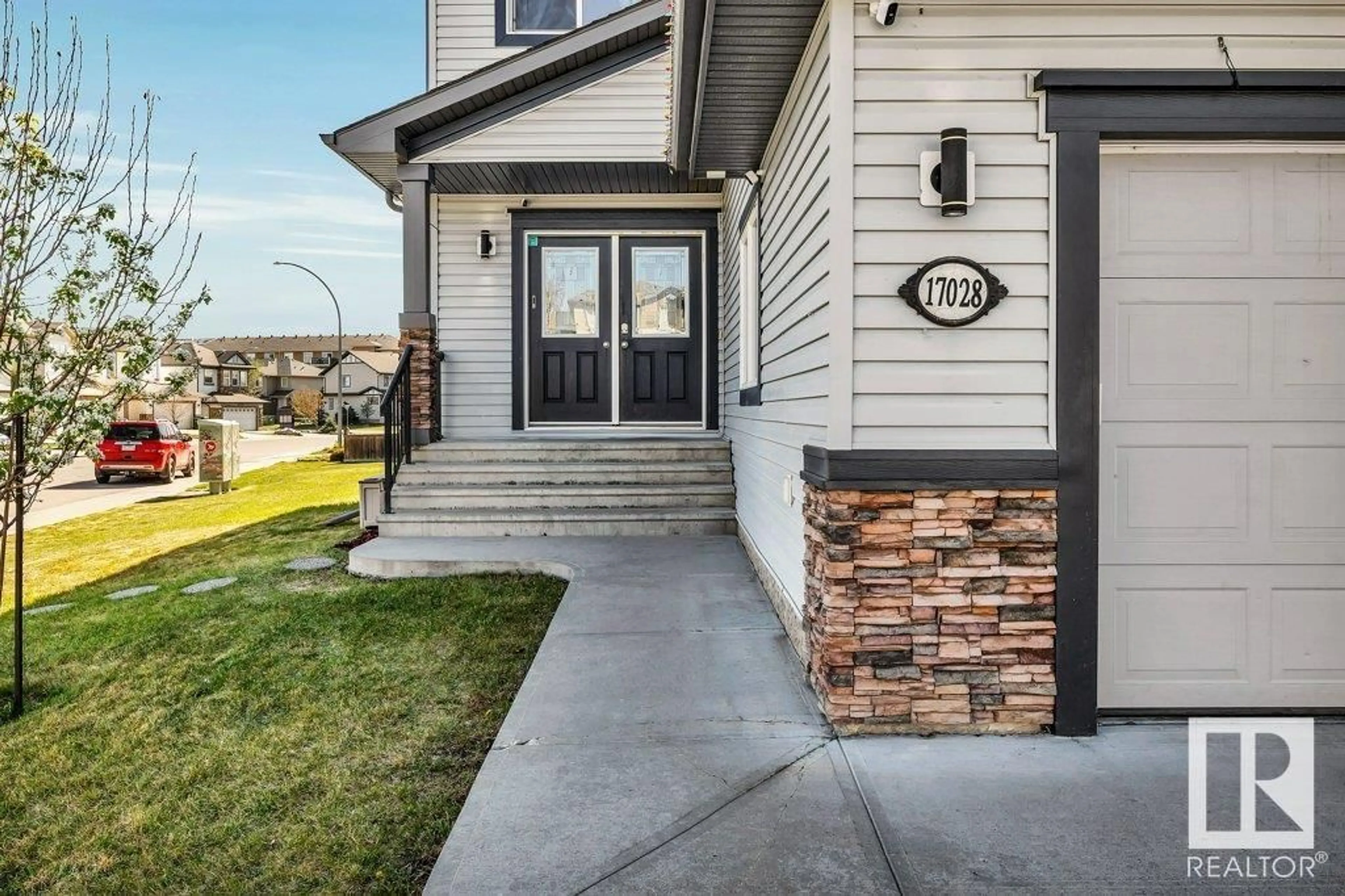 Unknown for NW - 17028 78 ST, Edmonton Alberta T5Z0E6