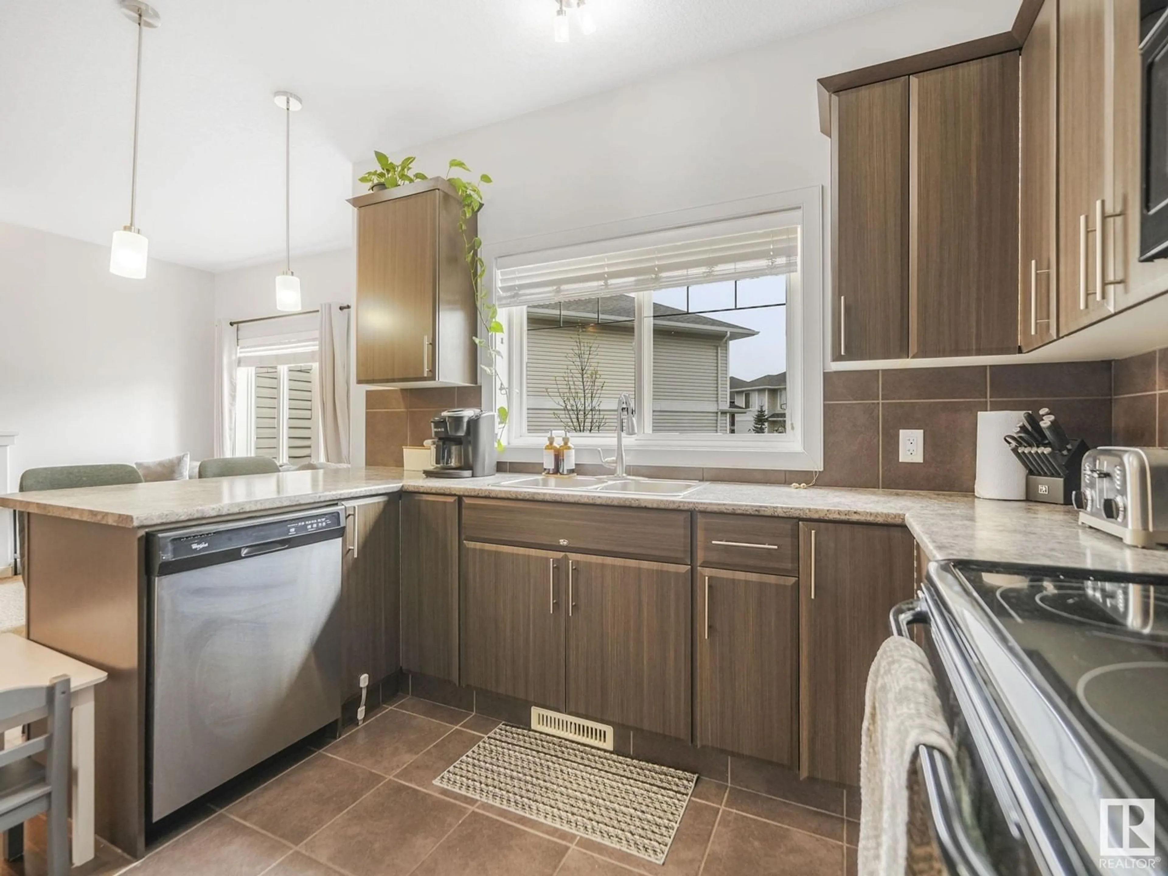 Unknown for 450 - 46 MCCONACHIE WY, Edmonton Alberta T5Y0S8