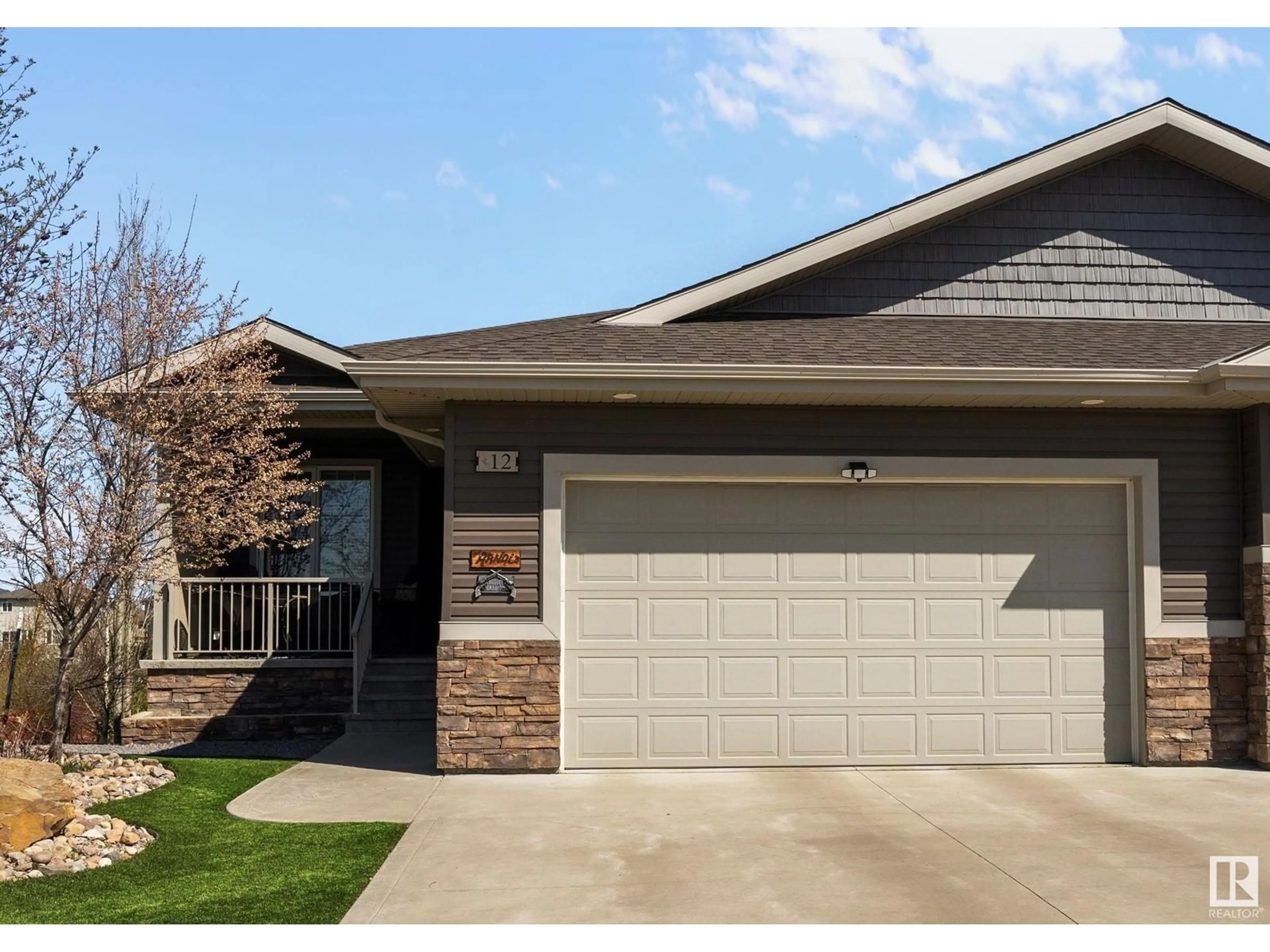 Home with vinyl exterior material, street for 12 RIDGEVIEW CL, Fort Saskatchewan Alberta T8L0S2