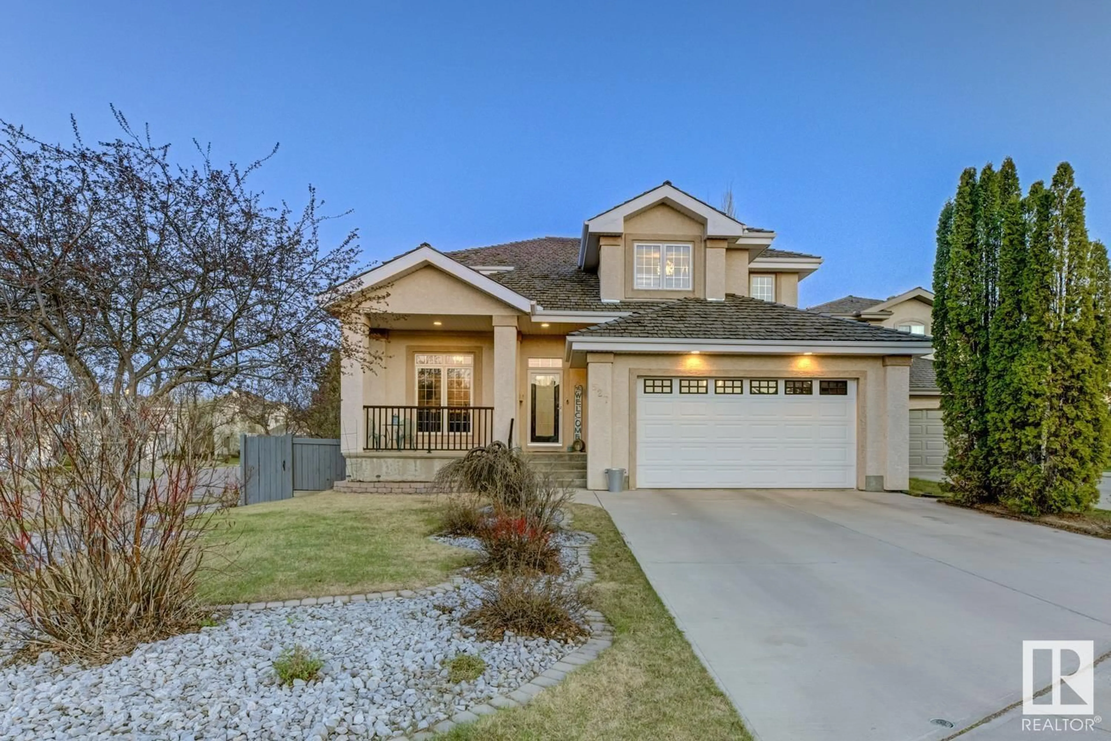 Home with vinyl exterior material, street for 527 DICKENS LO NW, Edmonton Alberta T6M2S1