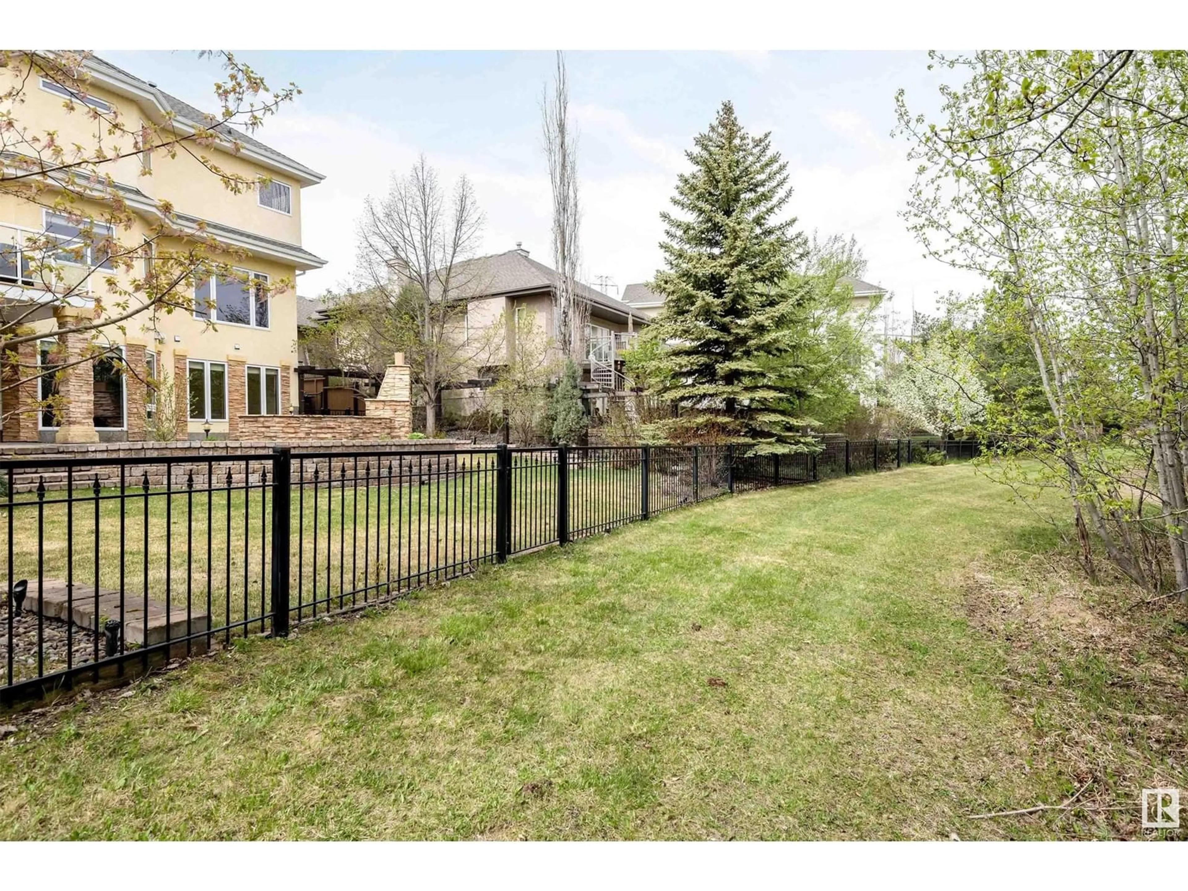 Patio, mountain view for NW - 957 HOLLINGSWORTH BN, Edmonton Alberta T6R3G8