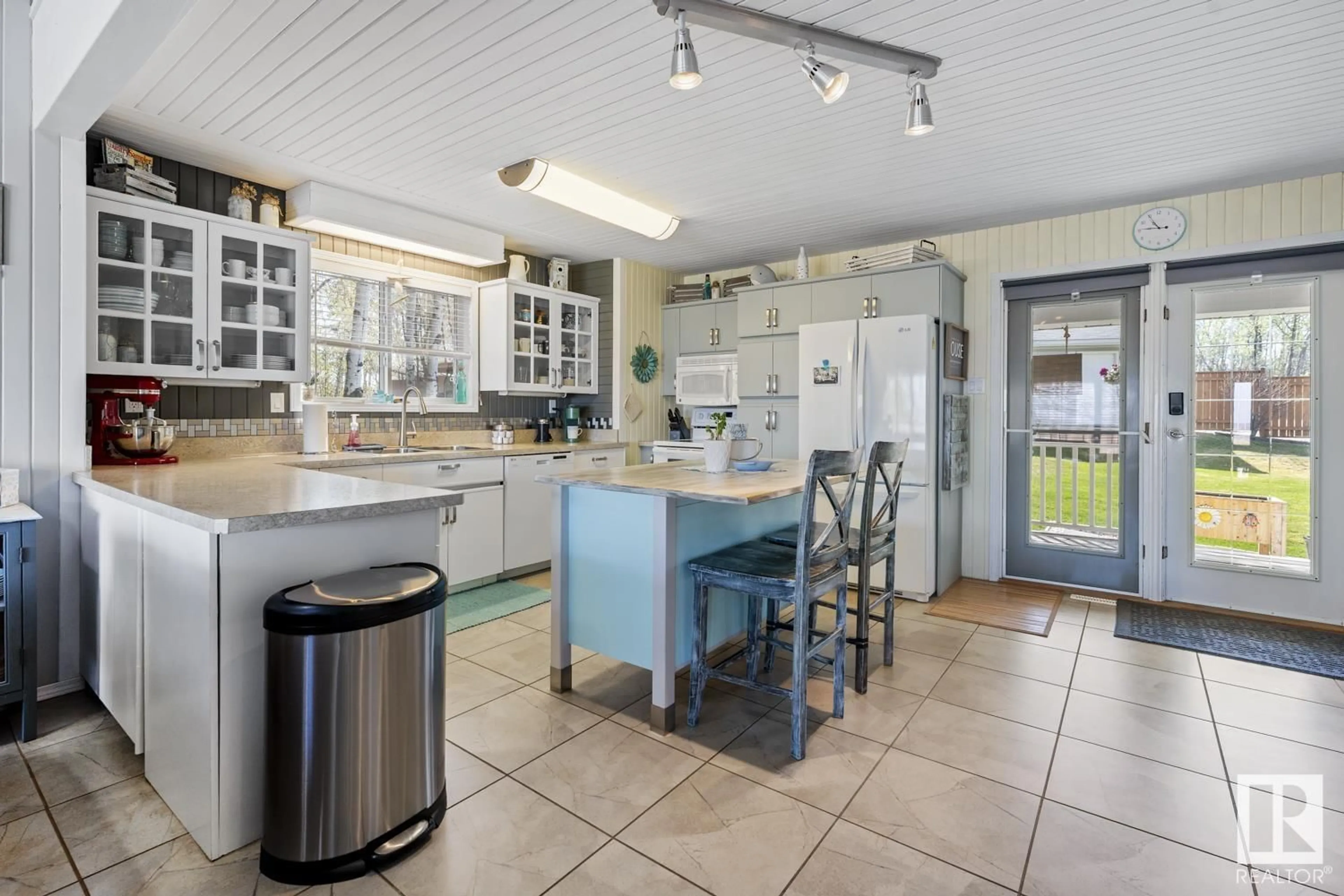 Open concept kitchen, ceramic/tile floor for 36 TWP RD 593 A, Rural Bonnyville M.D. Alberta T9N2J6