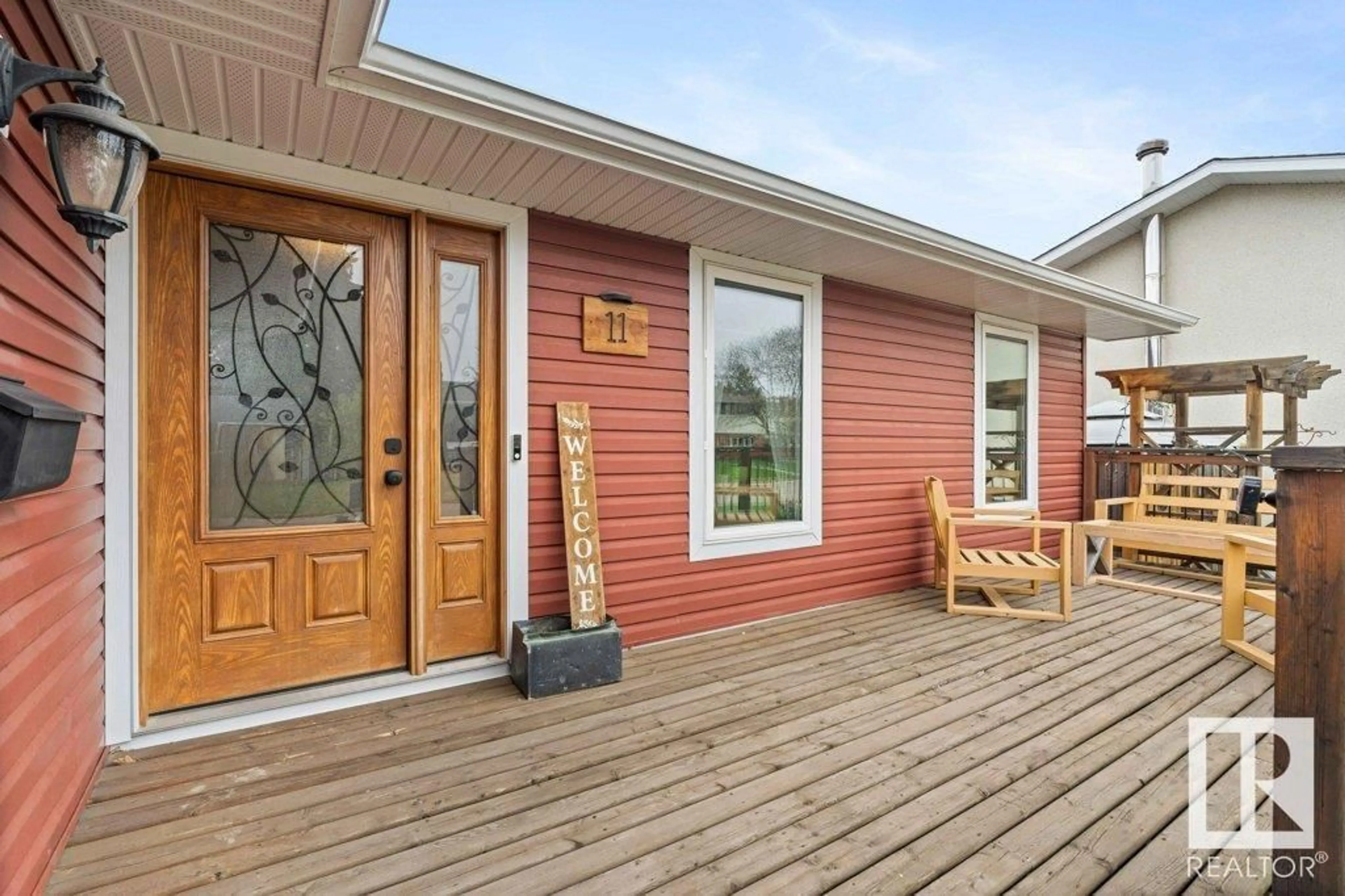 Home with vinyl exterior material, street for 11 BROOKWOOD PL, Spruce Grove Alberta T7X1H4