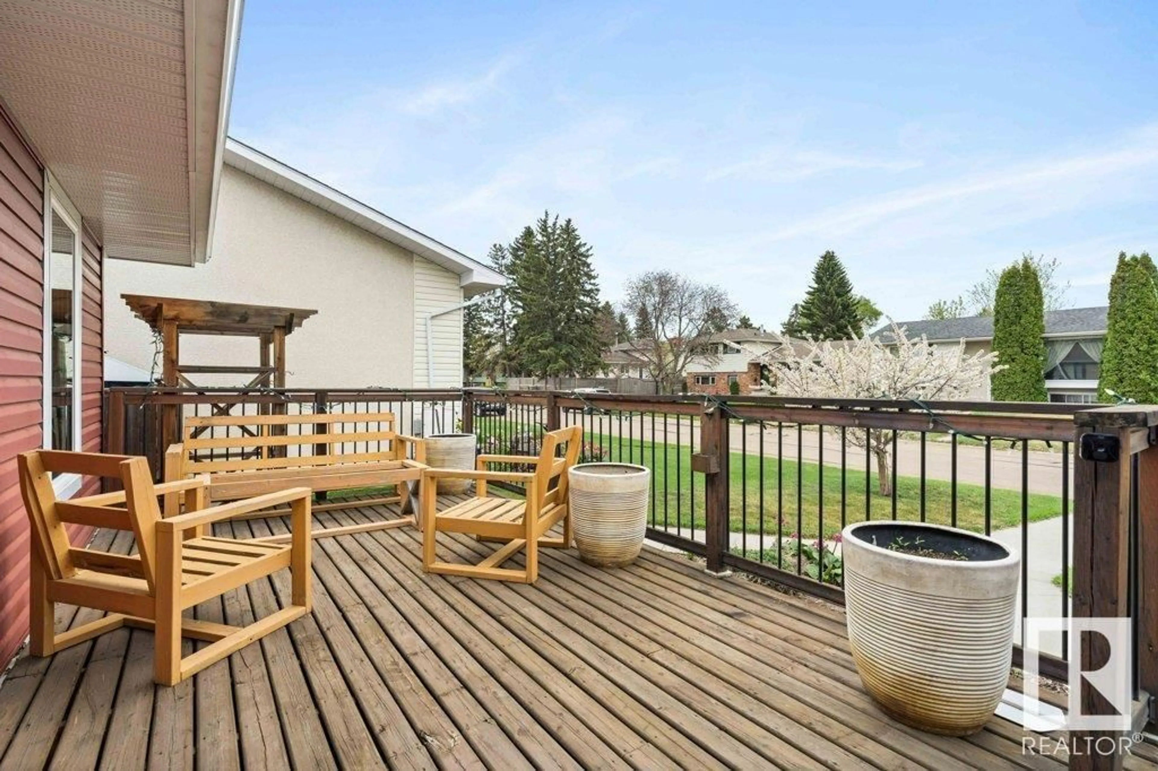 Patio, water/lake/river/ocean view for 11 BROOKWOOD PL, Spruce Grove Alberta T7X1H4