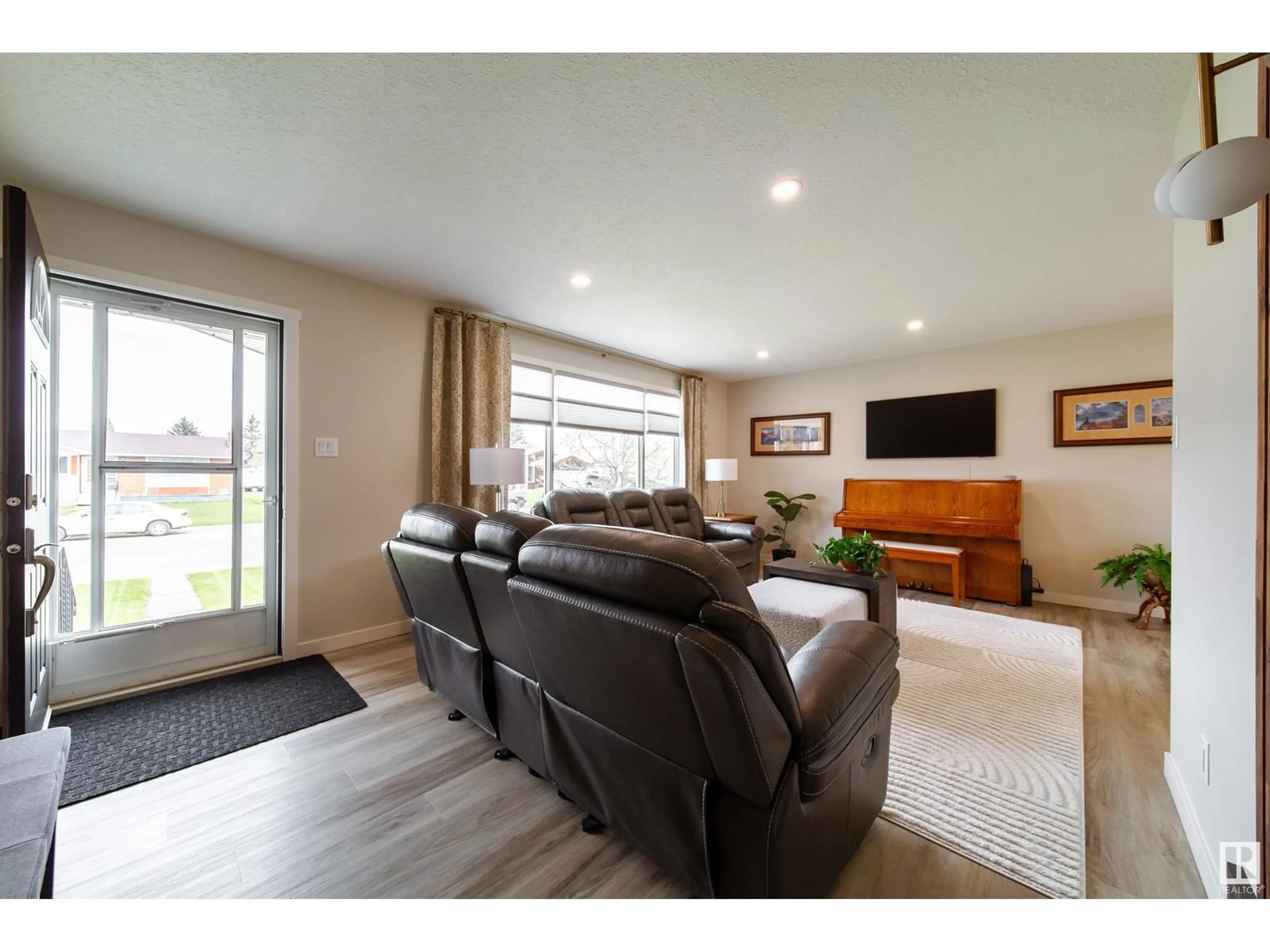 Living room with furniture, unknown for 4827 56 AVE, Tofield Alberta T0B4J0