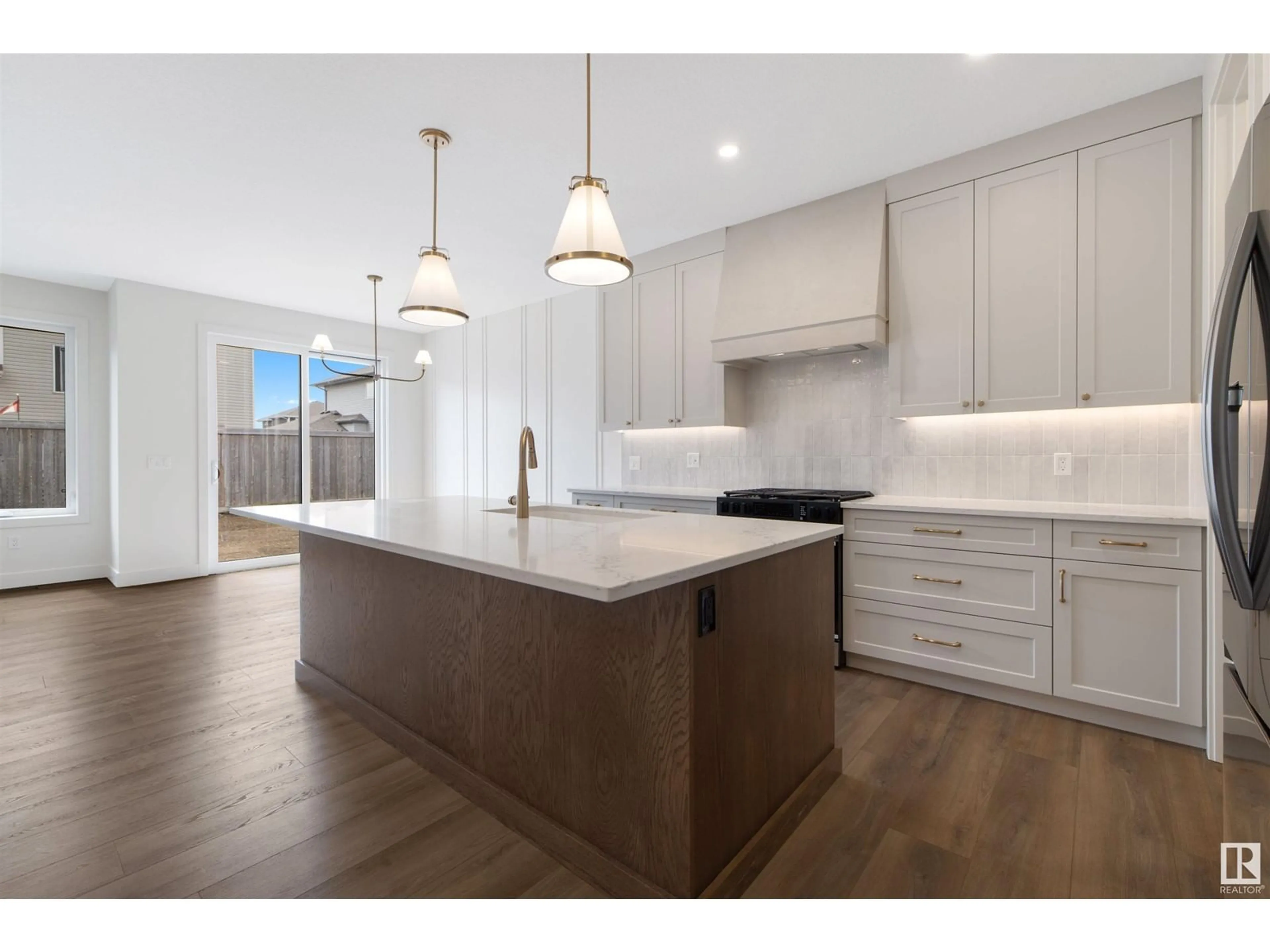 Open concept kitchen, unknown for 13 DARBY CR, Spruce Grove Alberta T7X0W9