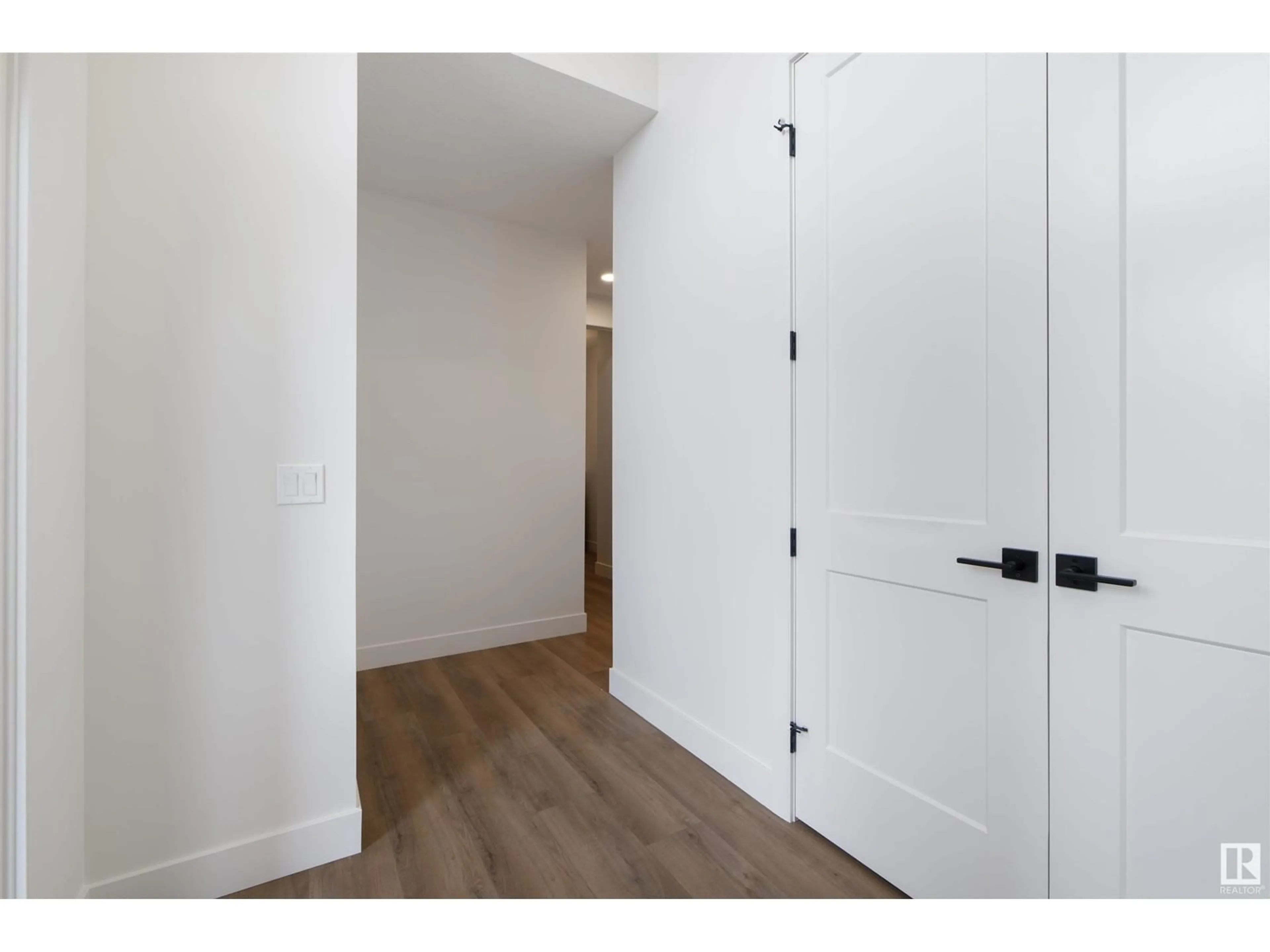 Indoor entryway for 13 DARBY CR, Spruce Grove Alberta T7X0W9