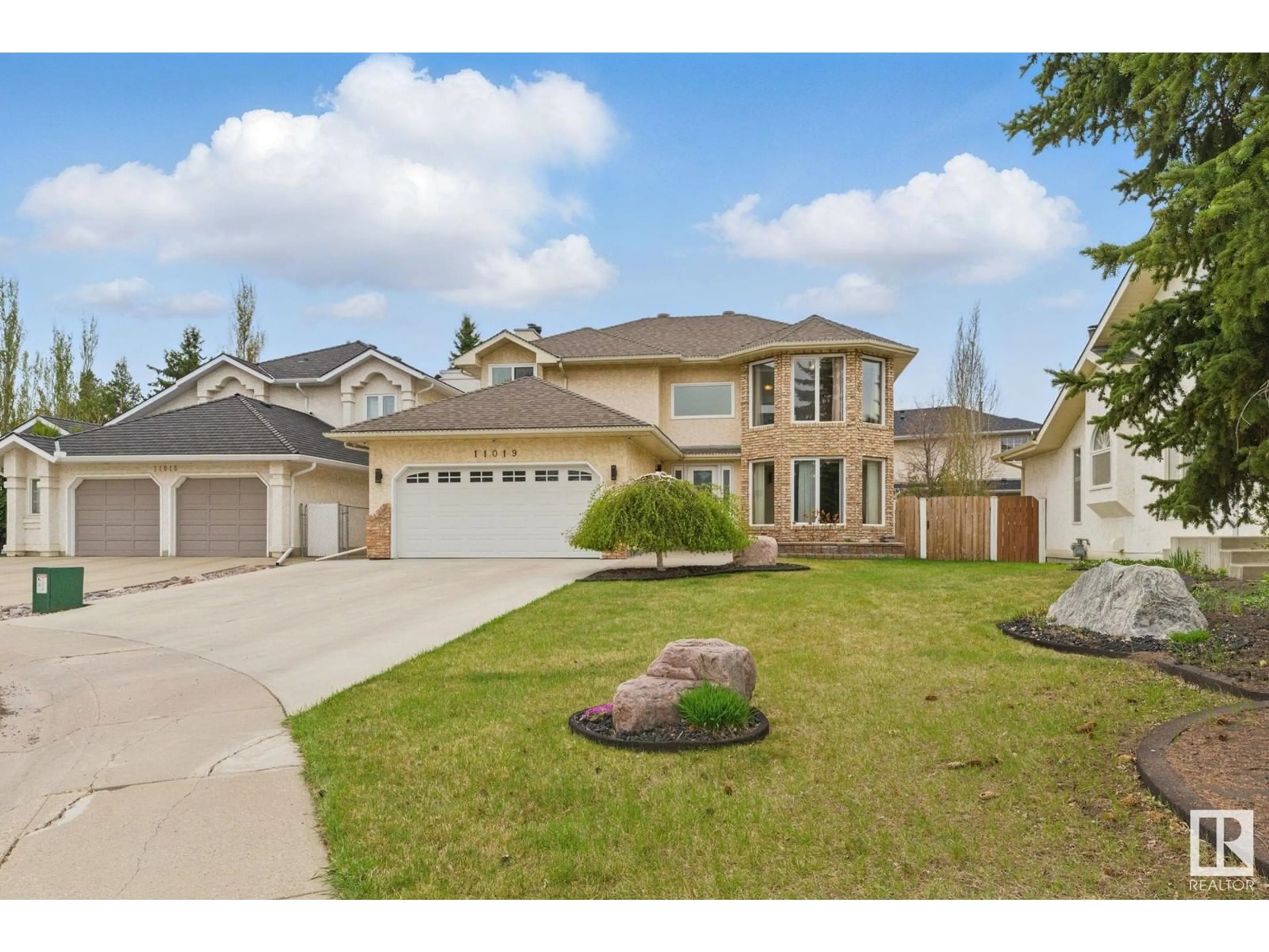 Unknown for NW - 11019 10 AV, Edmonton Alberta T6J6N4