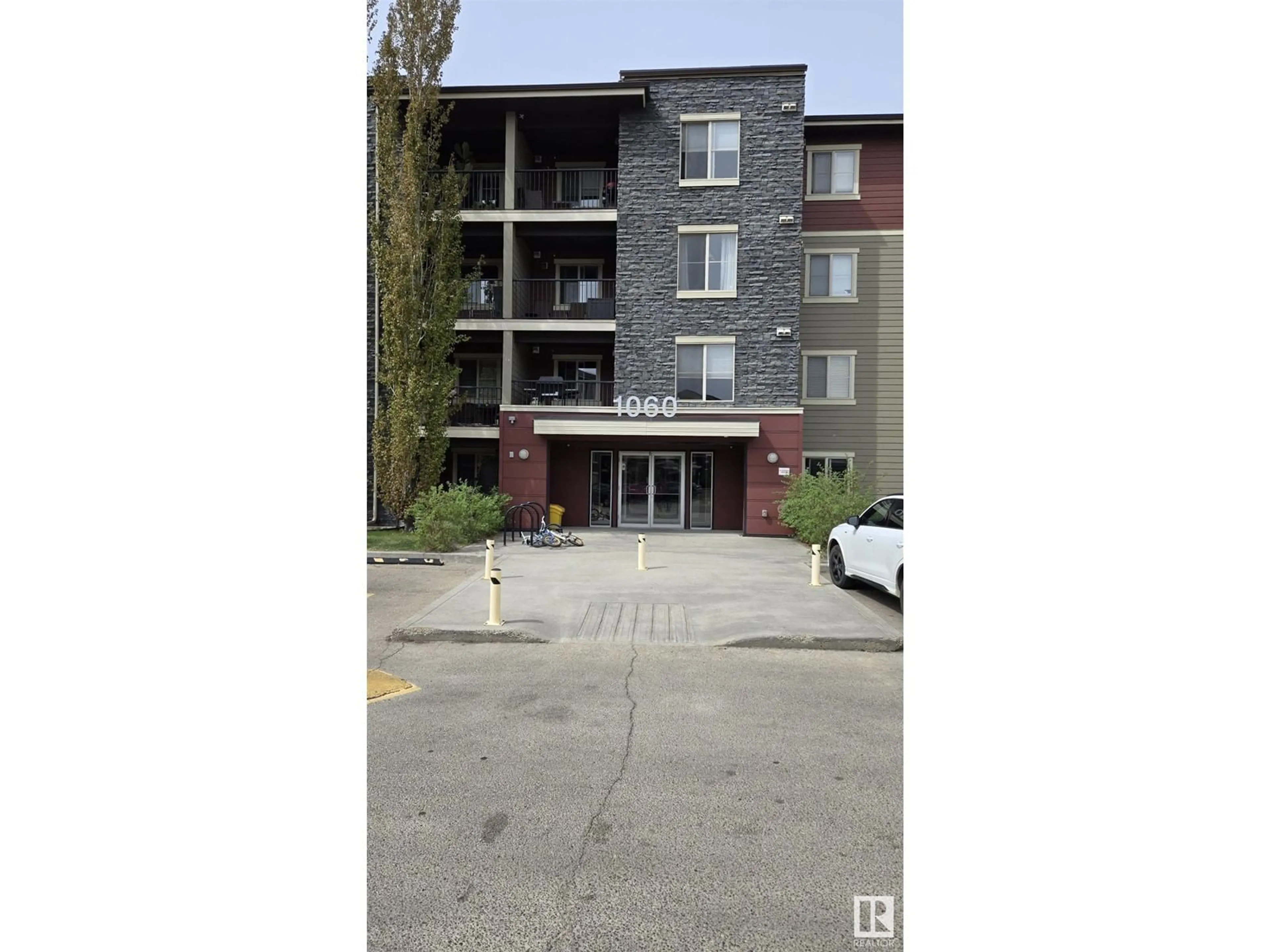 Unknown for 208 - 1060 MCCONACHIE BV, Edmonton Alberta T5Y0W9