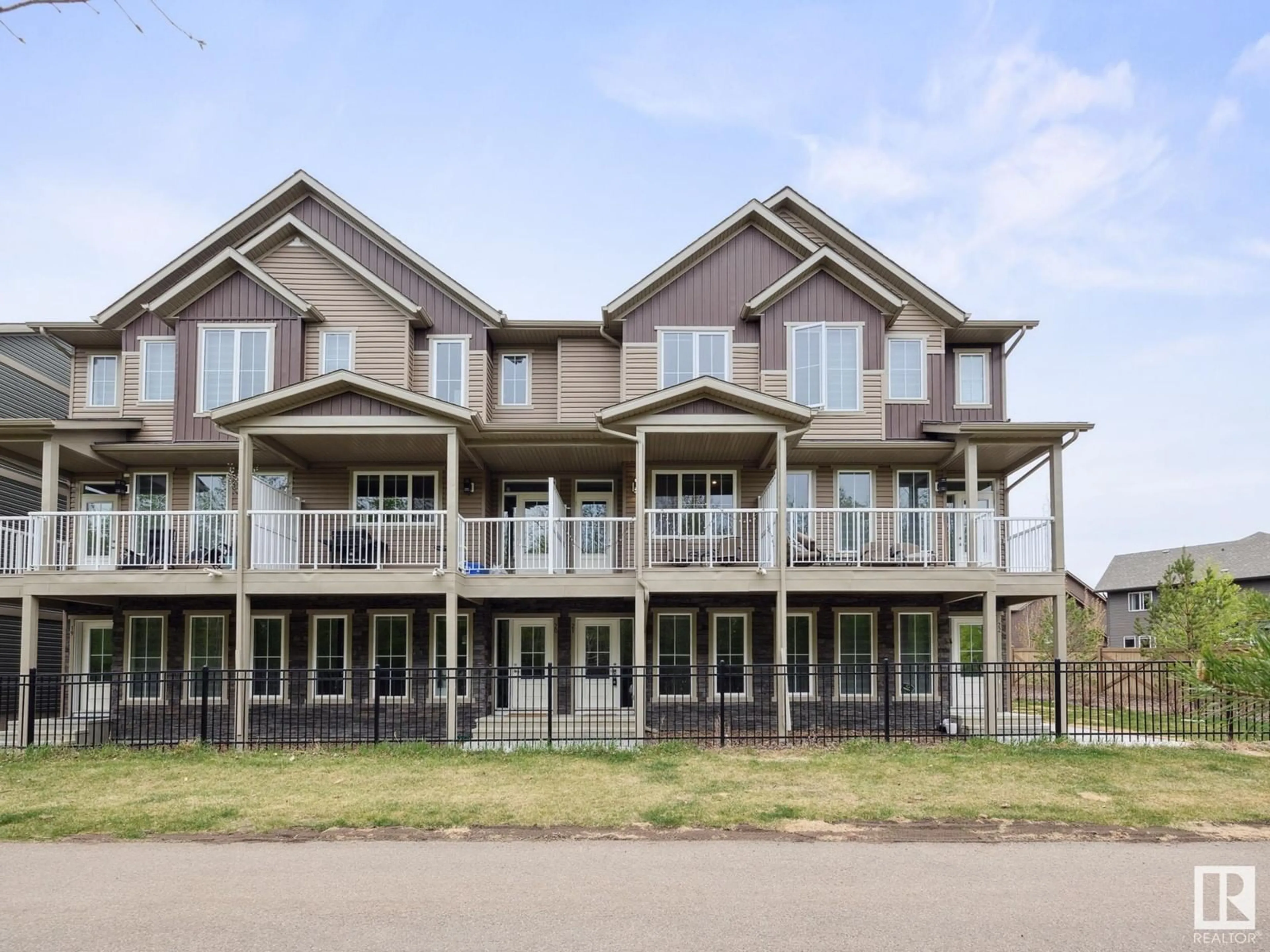 A pic from outside/outdoor area/front of a property/back of a property/a pic from drone, water/lake/river/ocean view for 21 - 1051 GRAYDON HILL BV, Edmonton Alberta T6W3C8