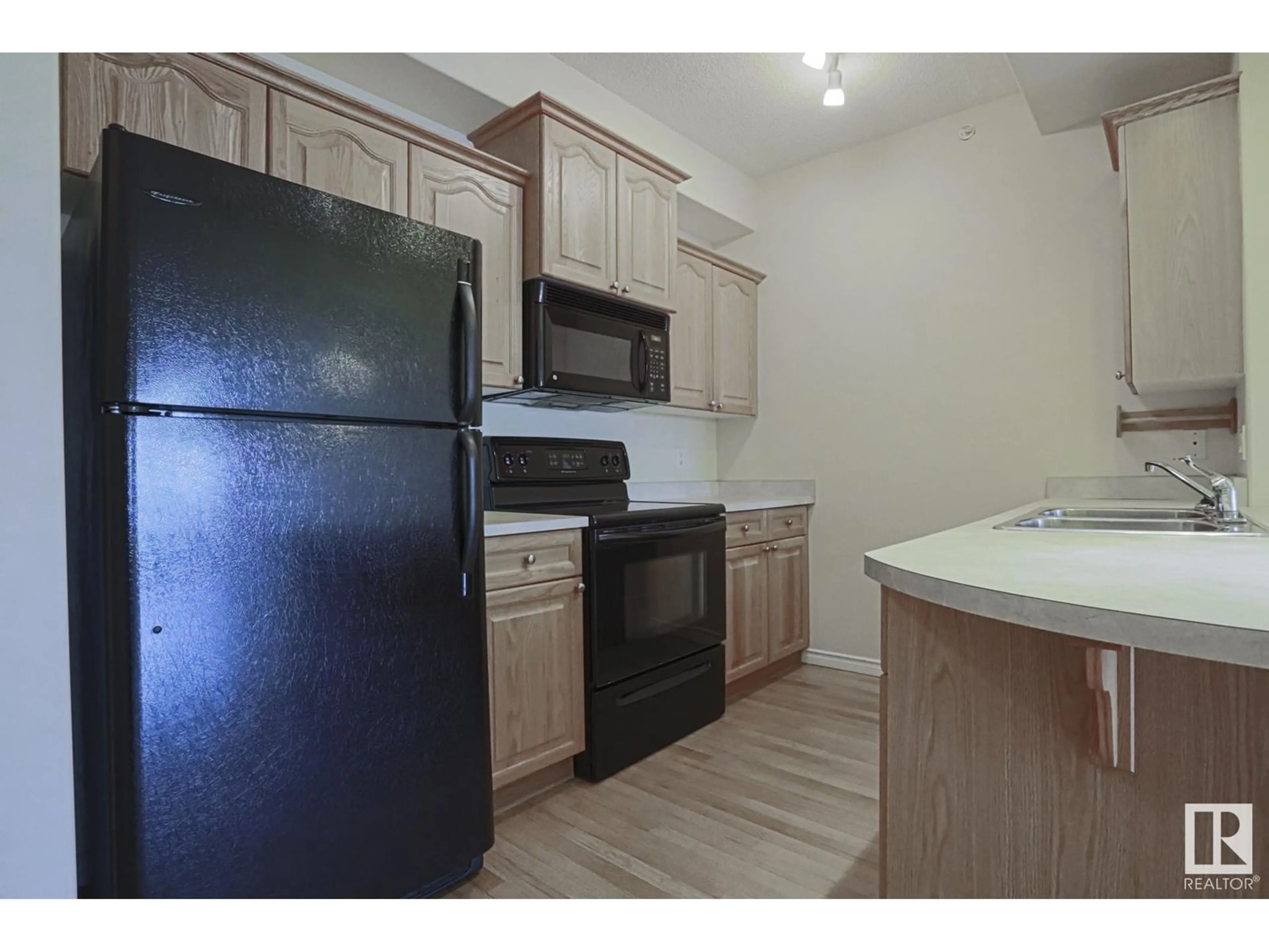 Standard kitchen, unknown for #421 - 14259 50 ST, Edmonton Alberta T5A5J2
