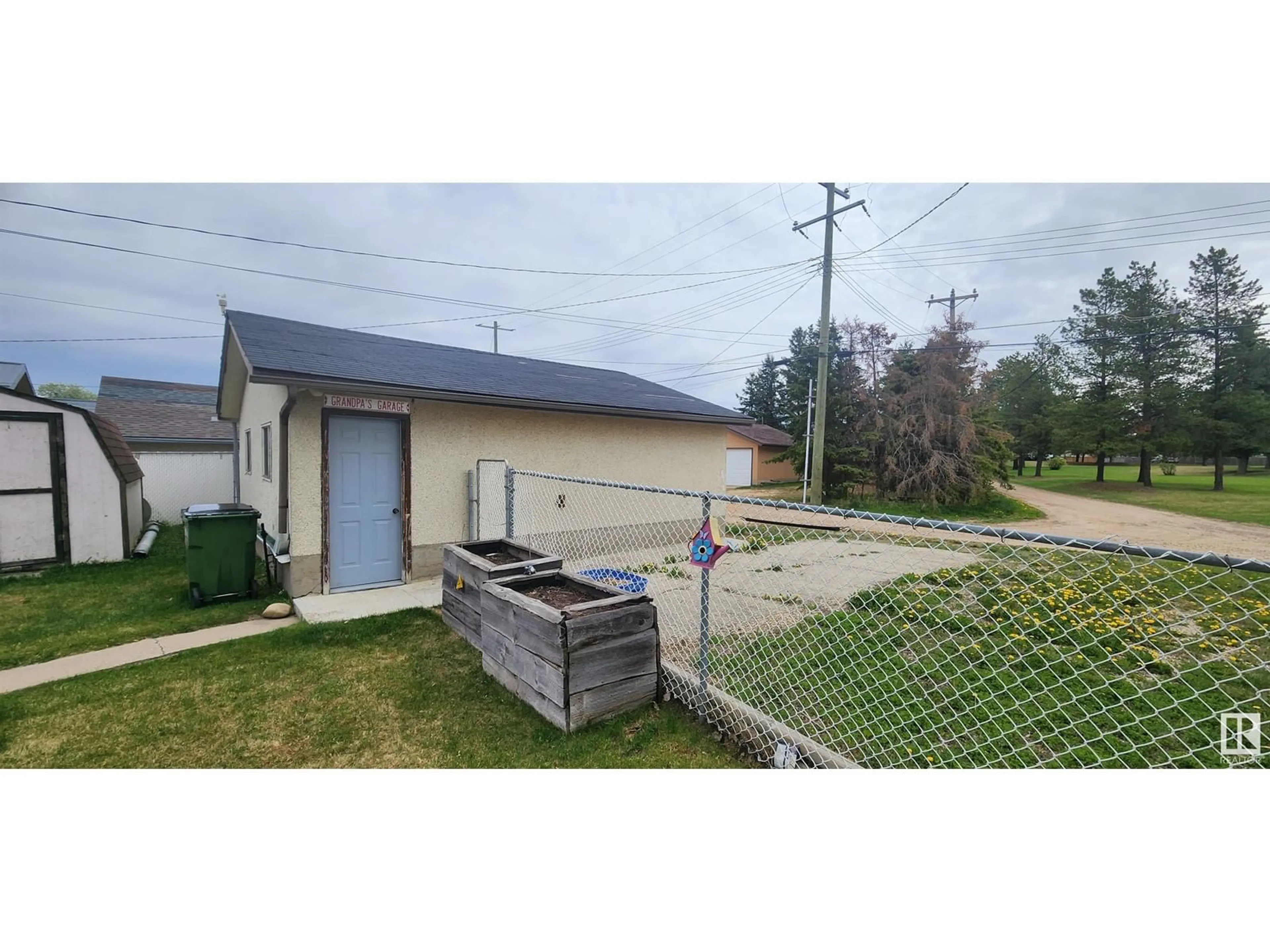 Unknown for 10639 104 ST, Westlock Alberta T7P1L8