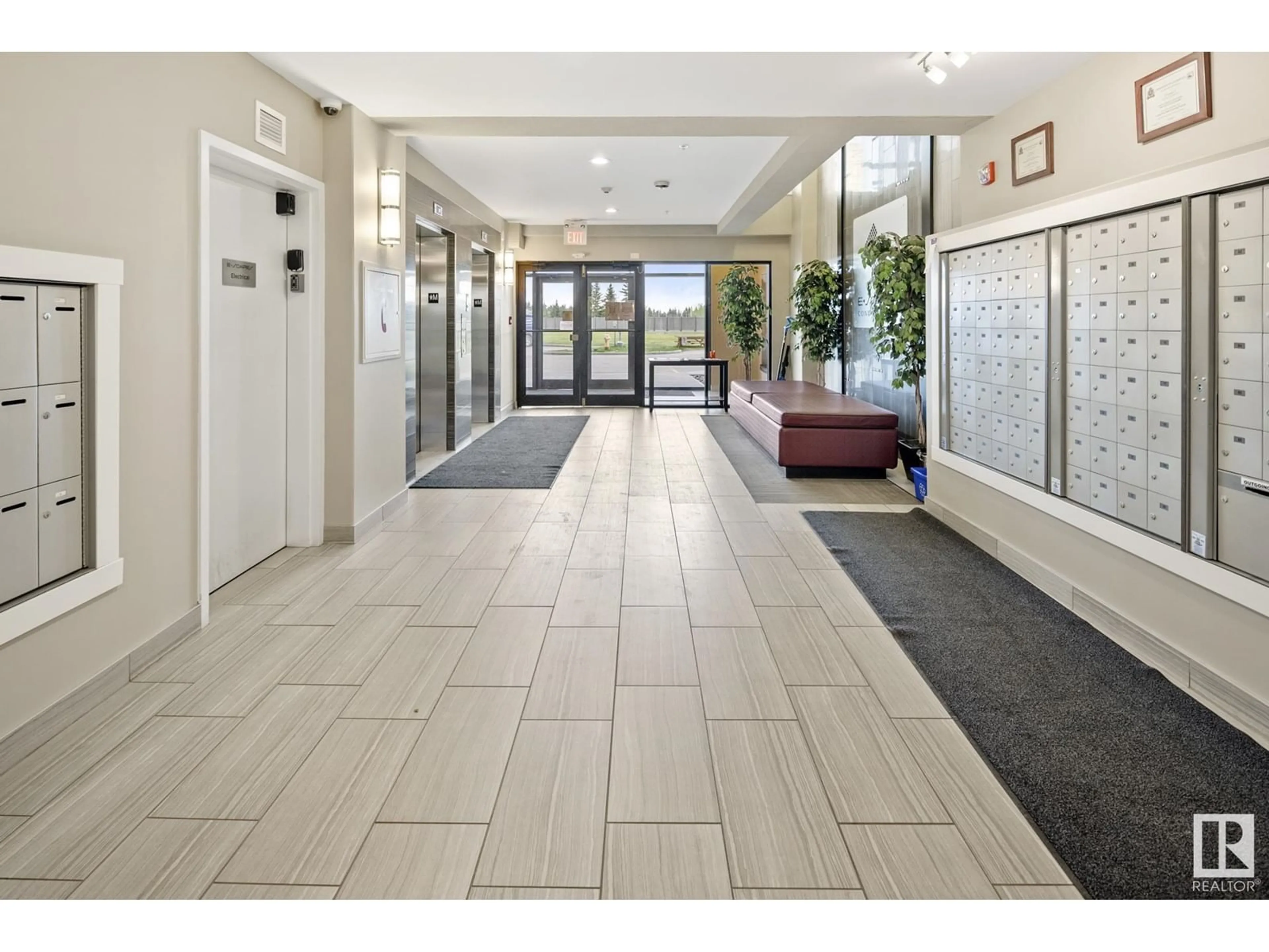 Indoor foyer for 109 - 11080 ELLERSLIE RD, Edmonton Alberta T6W2C2