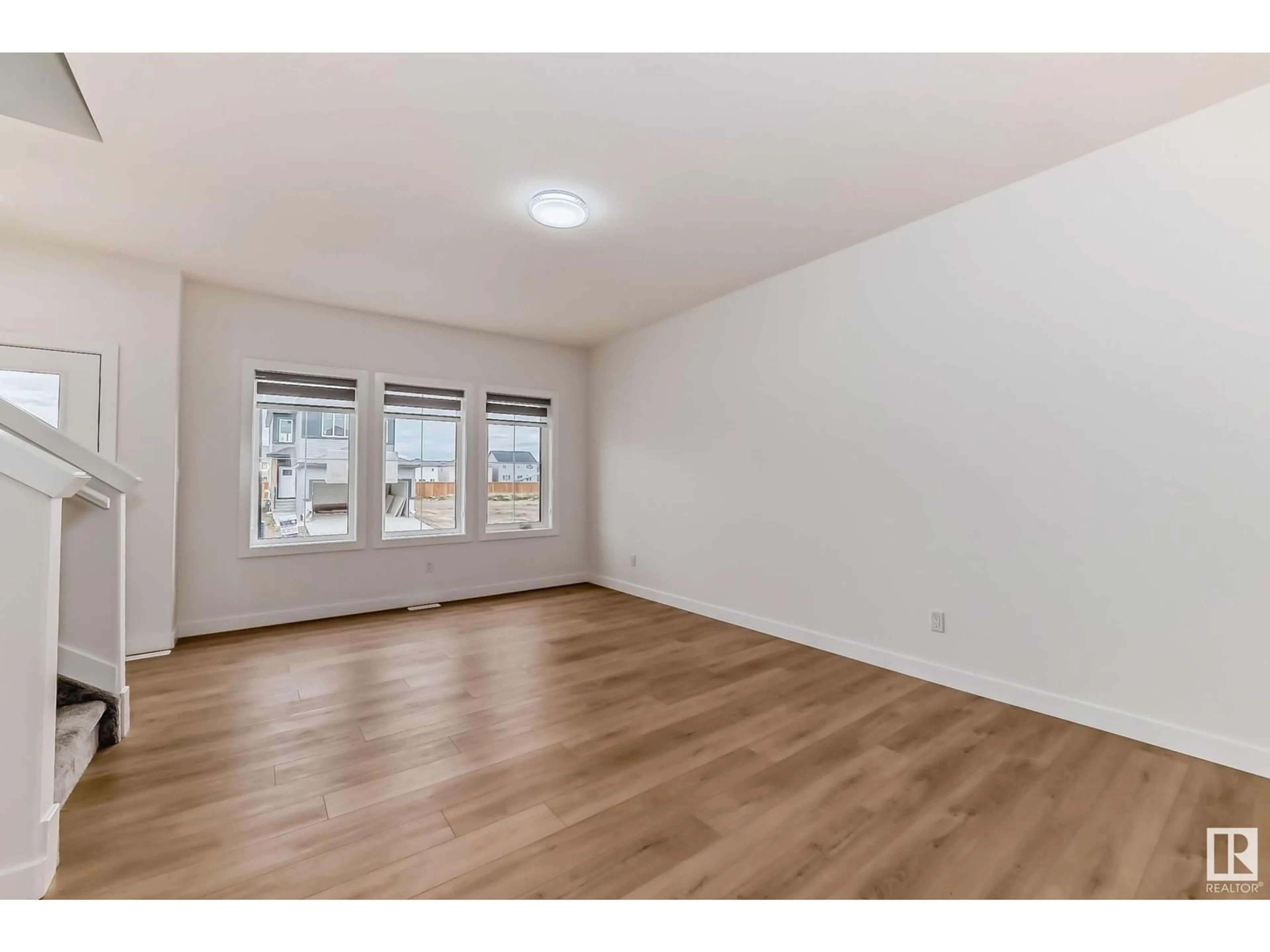 A pic of a room for 1943 210 NW, Edmonton Alberta T6M3H5