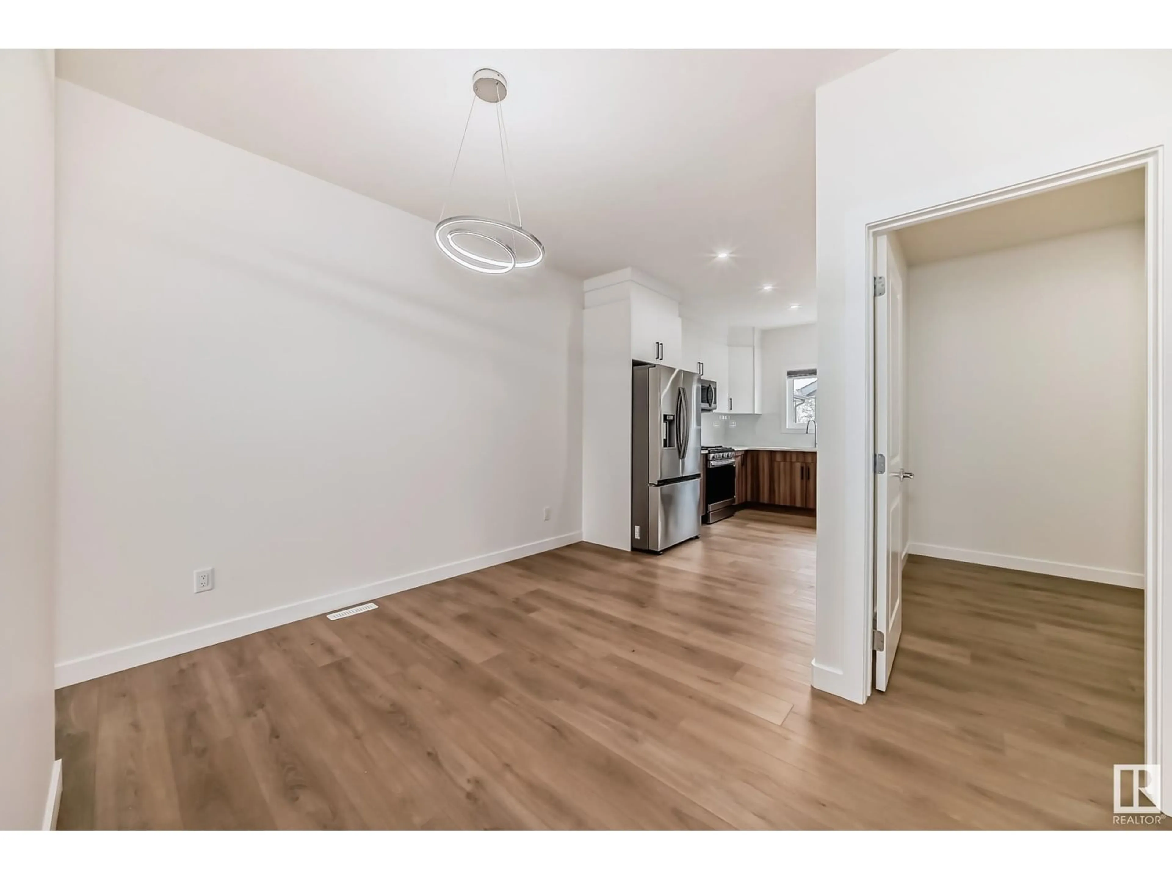 A pic of a room for 1943 210 NW, Edmonton Alberta T6M3H5