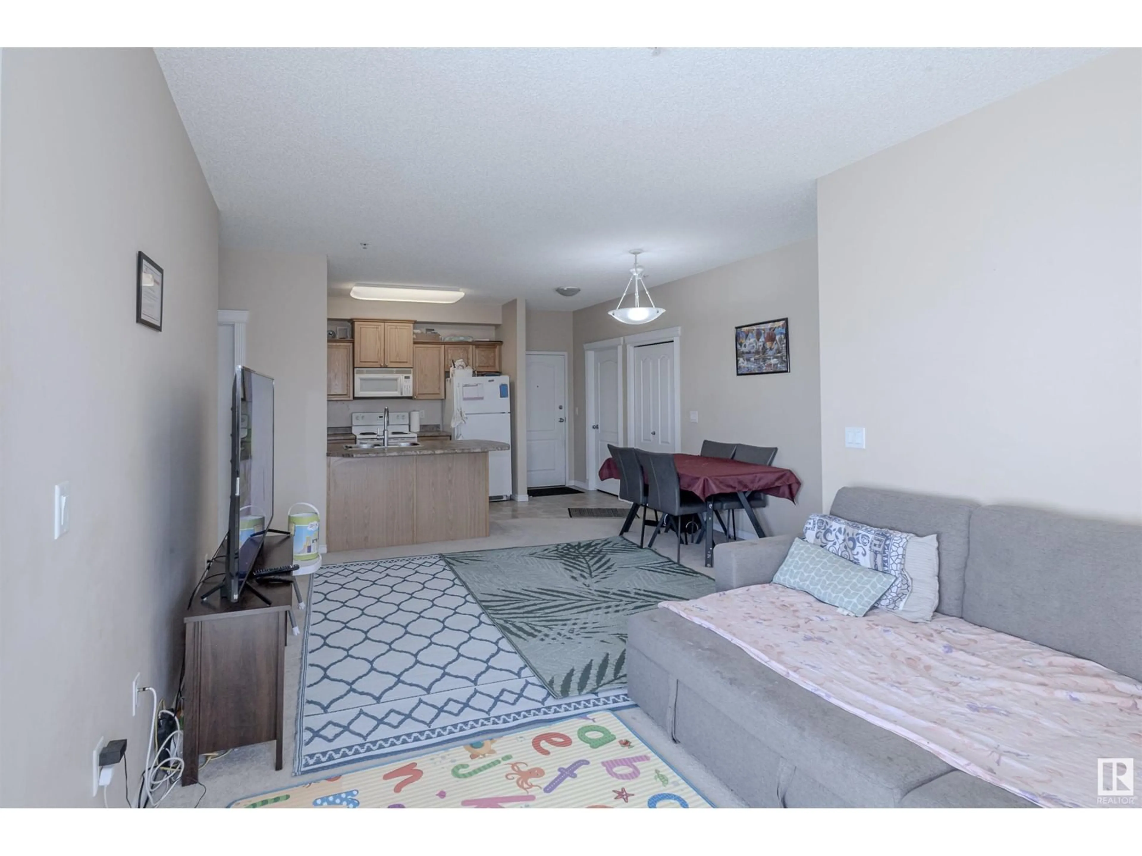 A pic of a room for NW - 325 16807 100 AVENUE, Edmonton Alberta T5P4Z6