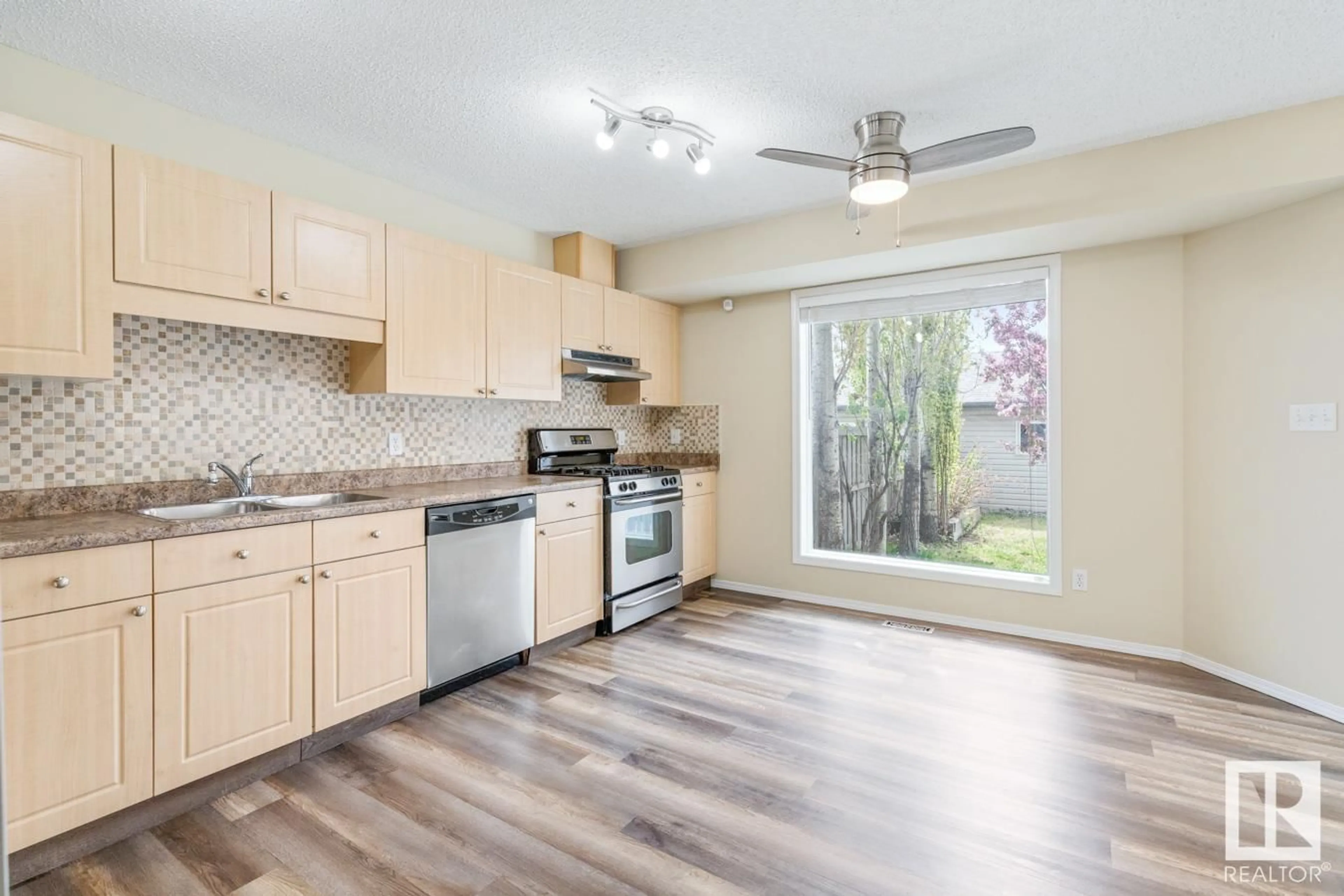 Open concept kitchen, unknown for SW - 655 MCALLISTER LO, Edmonton Alberta T6W1M6