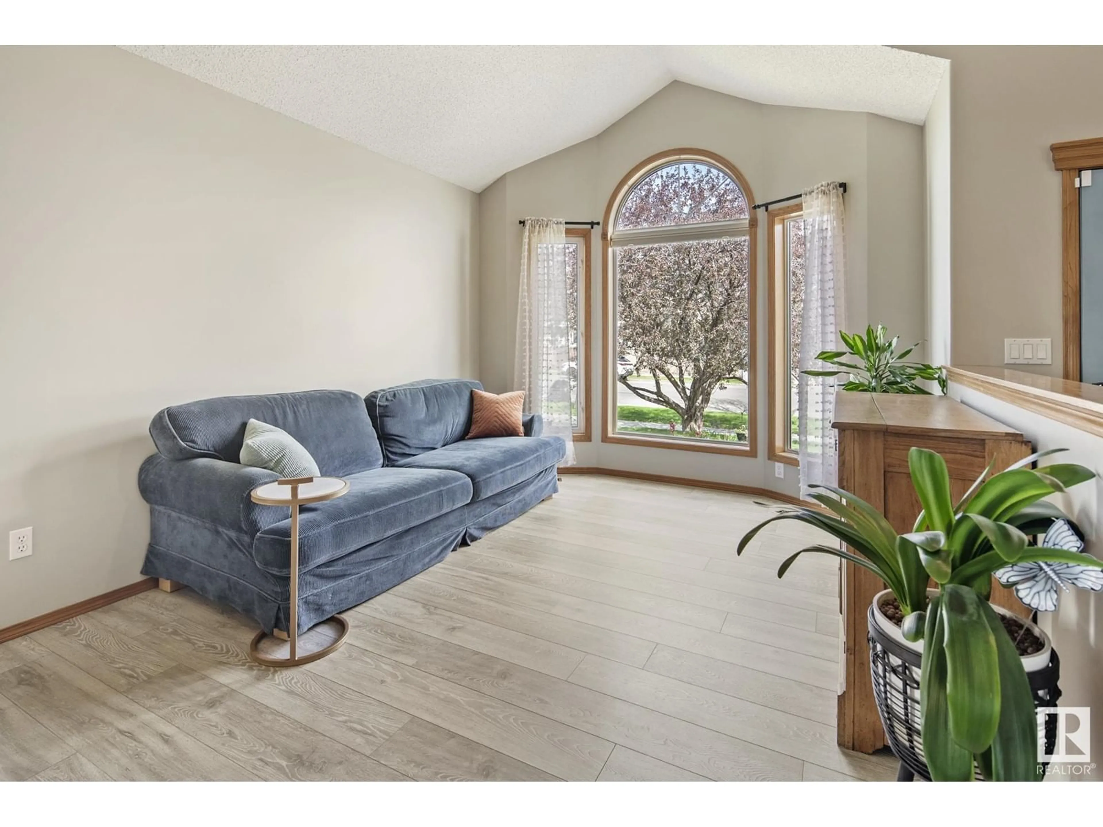 Living room with furniture, unknown for 110 NOTTINGHAM BV, Sherwood Park Alberta T8A5P1