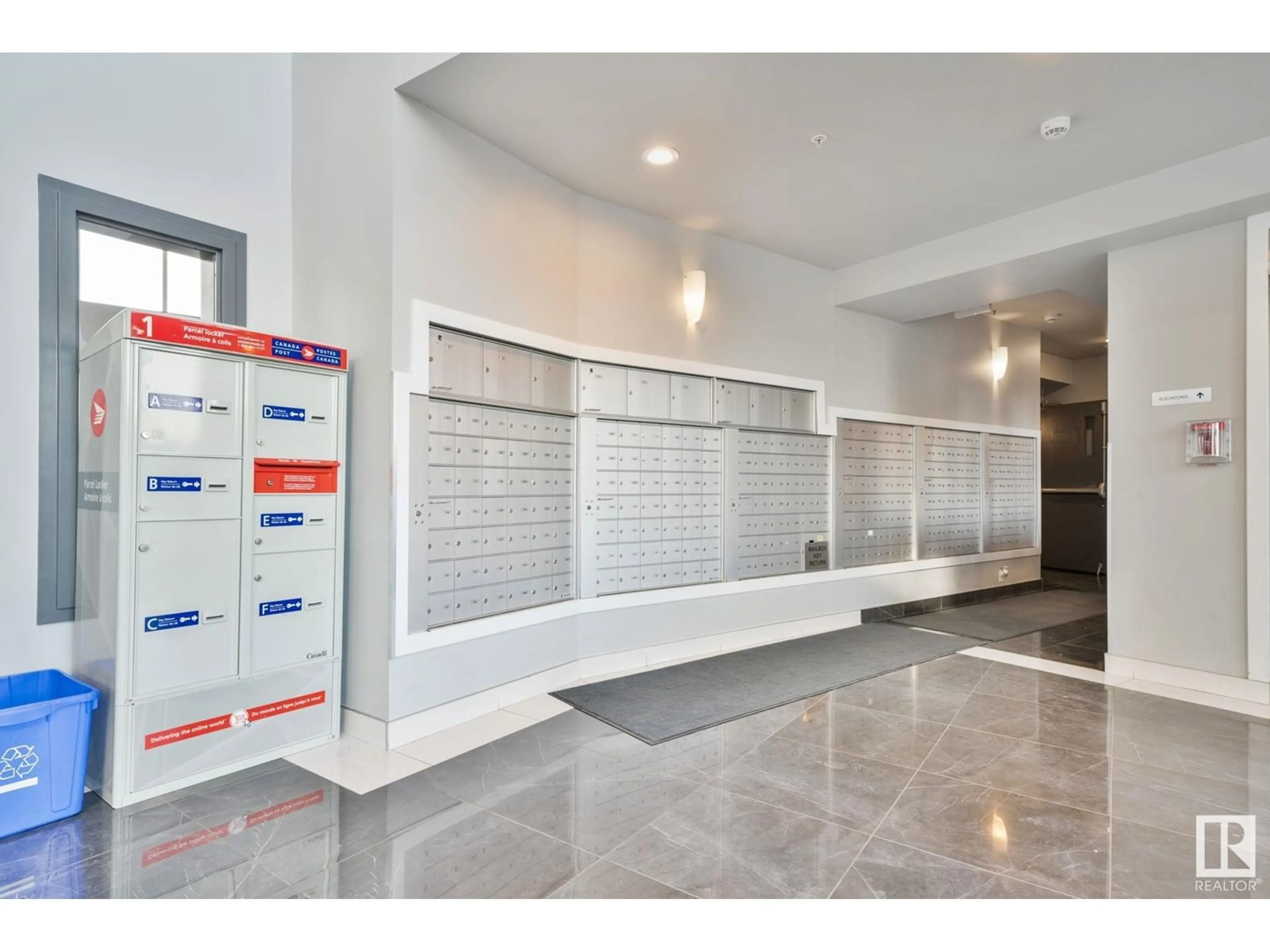 Indoor foyer for 5151 - 610 WINDERMERE BV, Edmonton Alberta T6W2K4