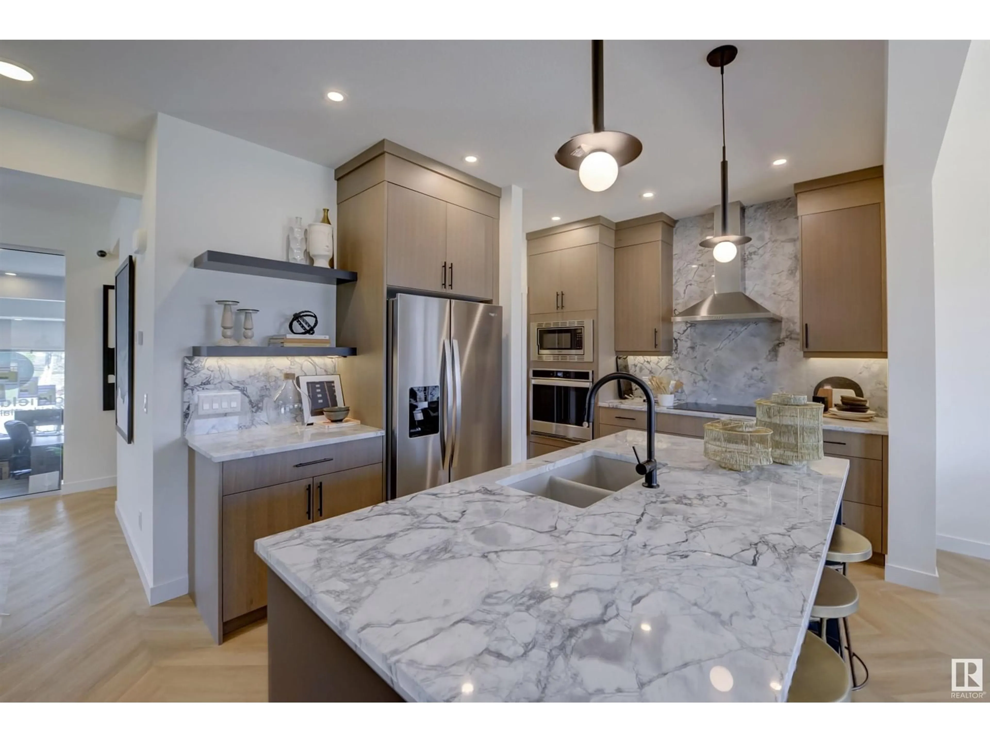 Contemporary kitchen, ceramic/tile floor for LI NW - 3545 ERLANGER LINK, Edmonton Alberta T6M1J5