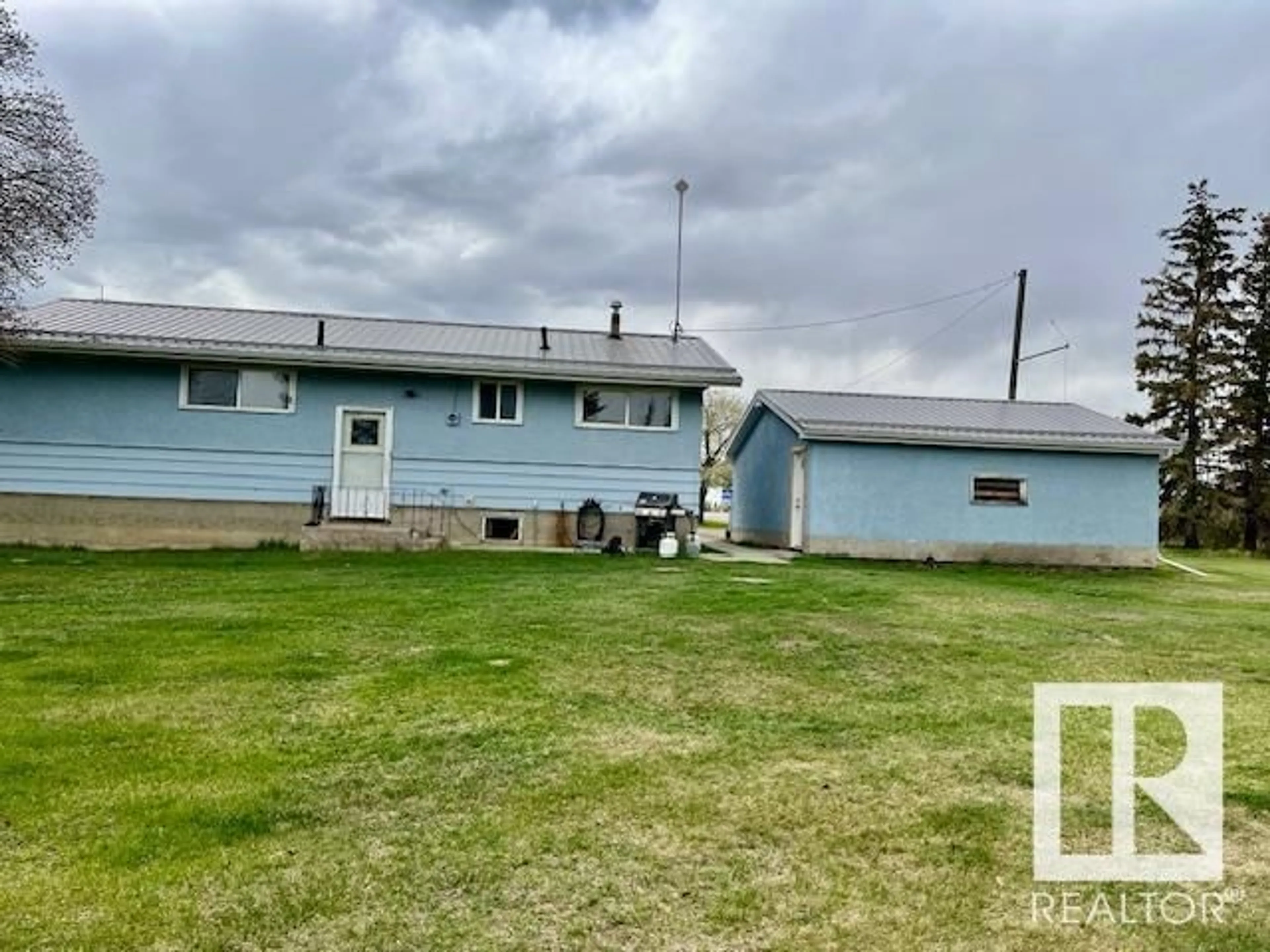 Unknown for 4901 SAWCHUK STREET, Mundare Alberta T0B3H0