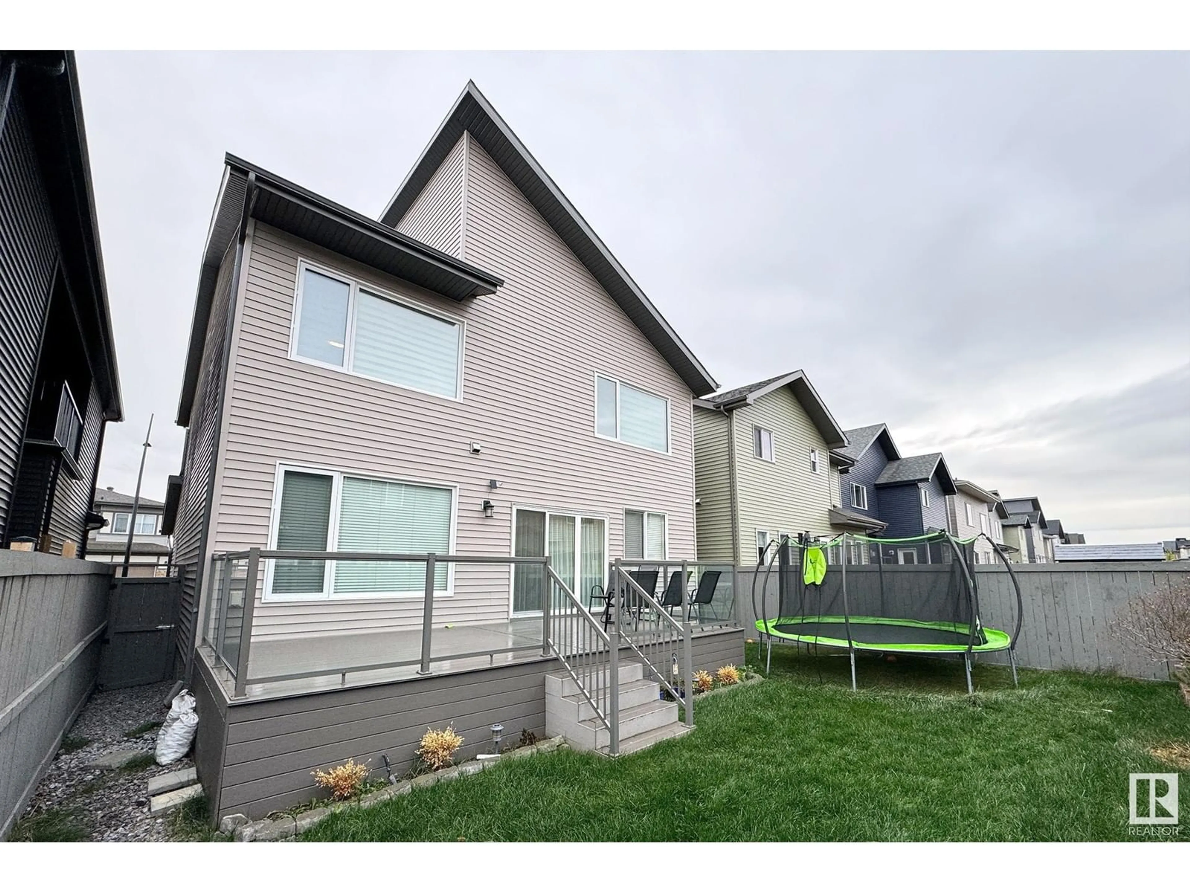 Patio, unknown for 19616 26 AV, Edmonton Alberta T6M0X4