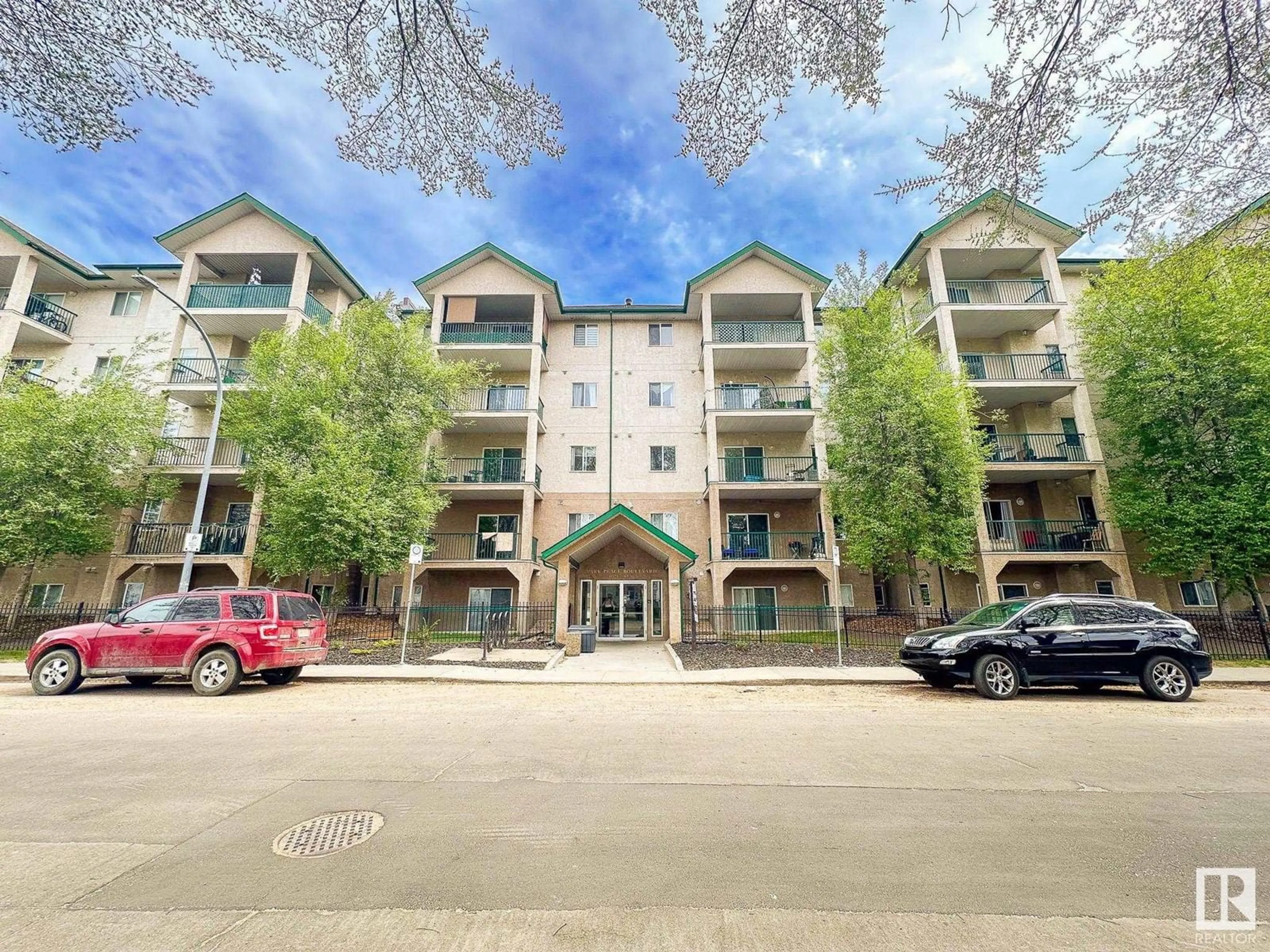 A pic from outside/outdoor area/front of a property/back of a property/a pic from drone, unknown for #423 - 11325 83 ST, Edmonton Alberta T5B4W5