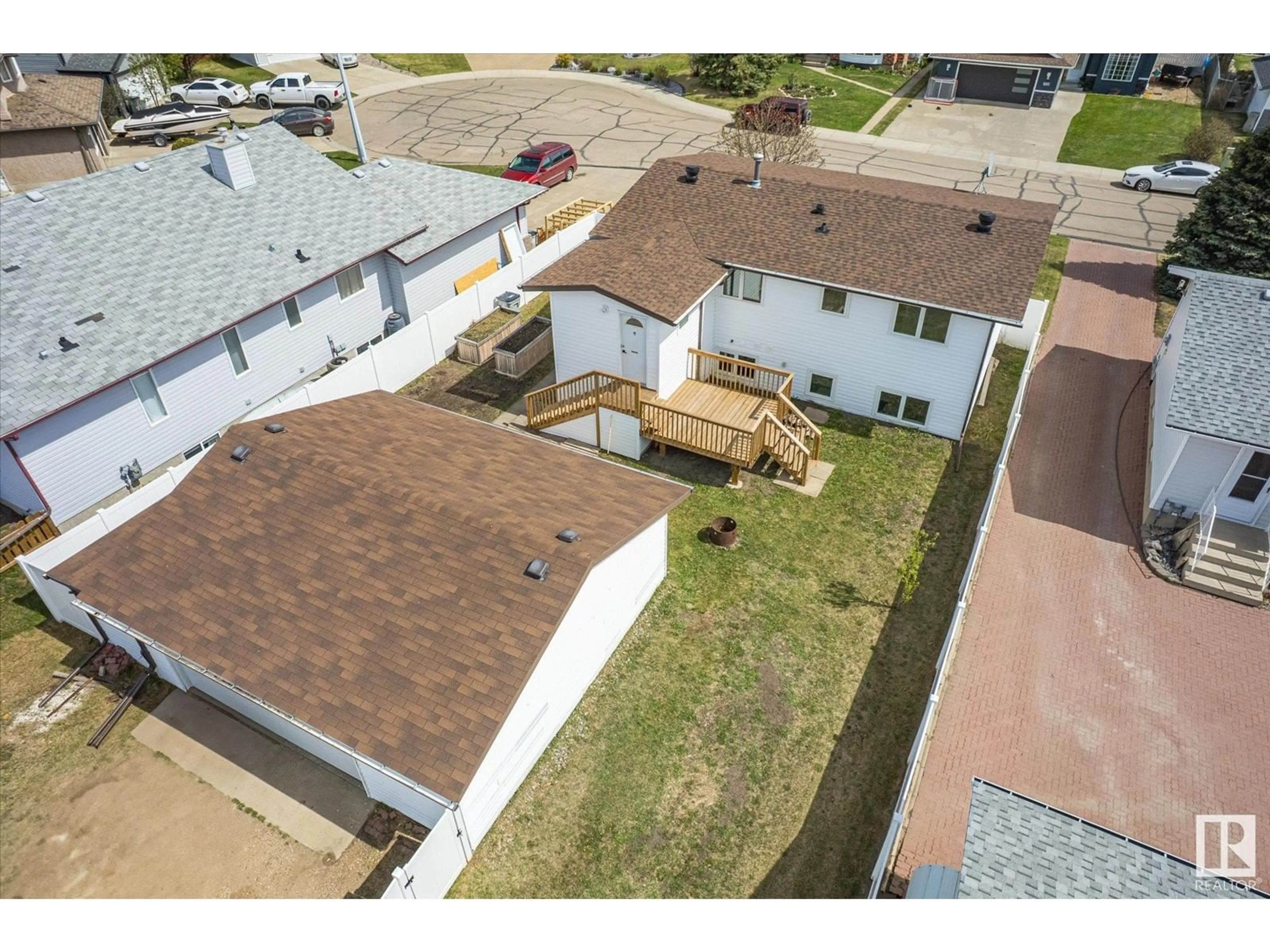 A pic from outside/outdoor area/front of a property/back of a property/a pic from drone, street for 5214 53 ST, Legal Alberta T0G1L0