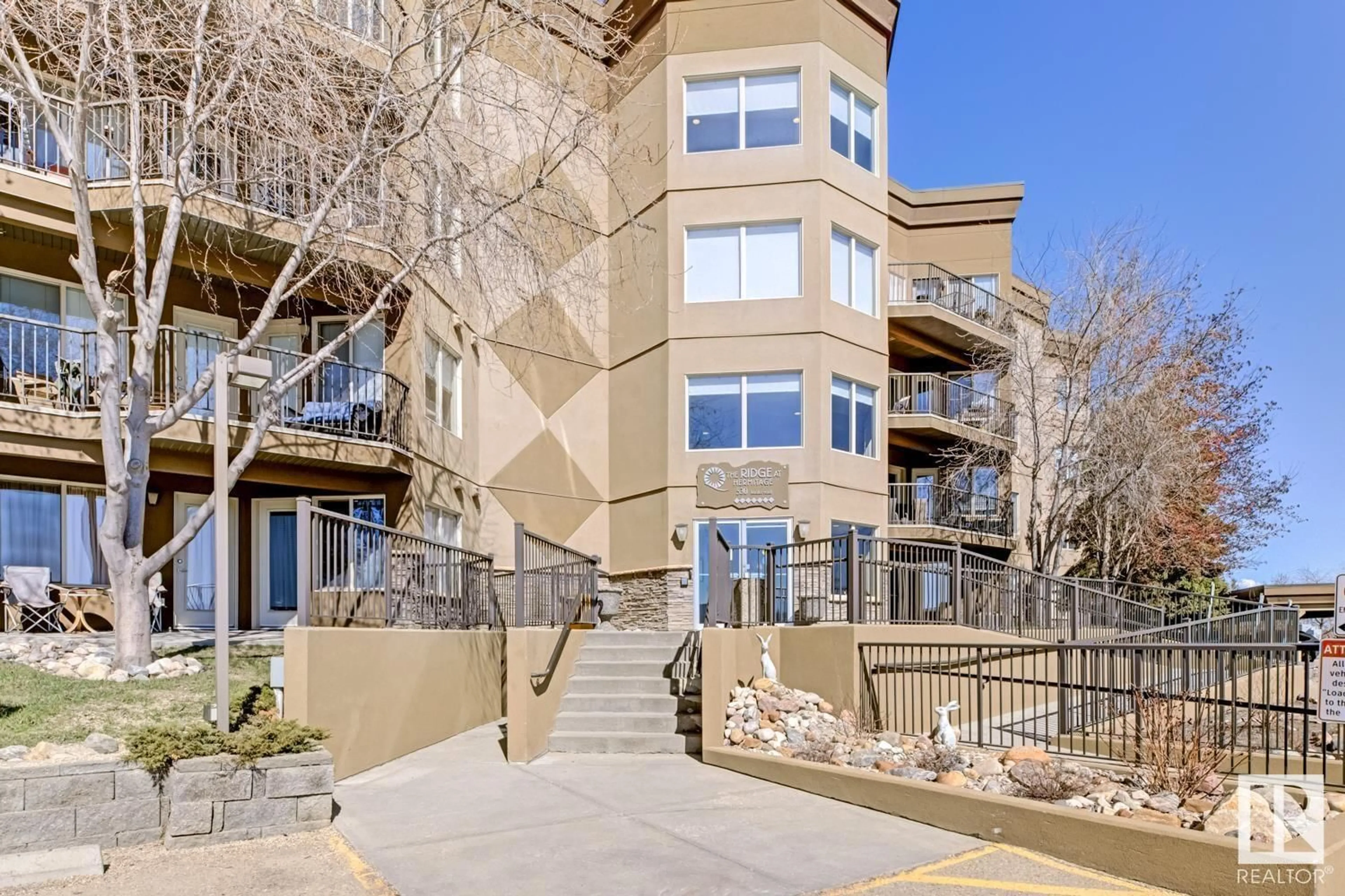 Unknown for 129 530 HOOKE RD NW, Edmonton Alberta T5A5J5