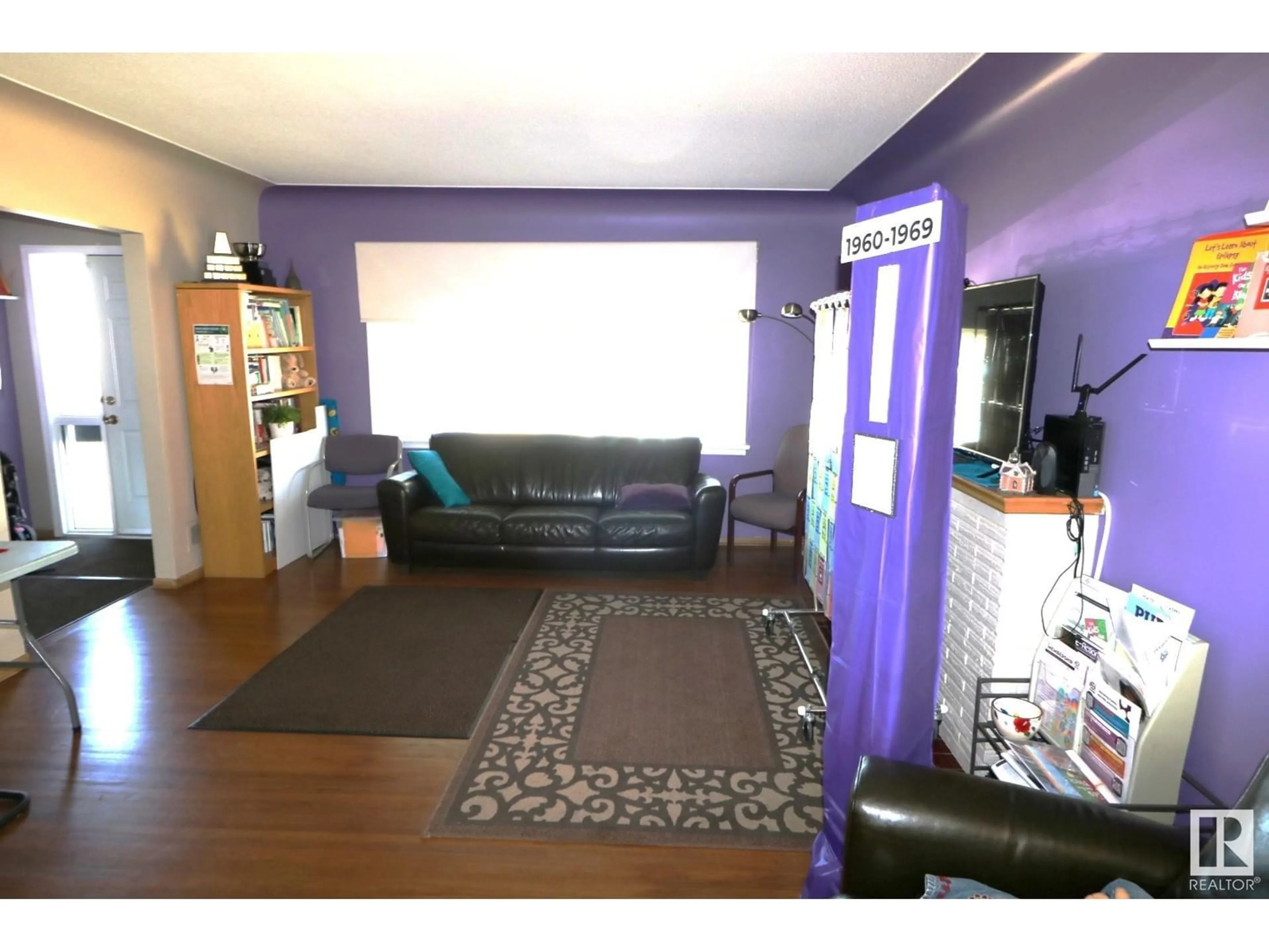Unknown for 11215 GROAT RD, Edmonton Alberta T5M3K2