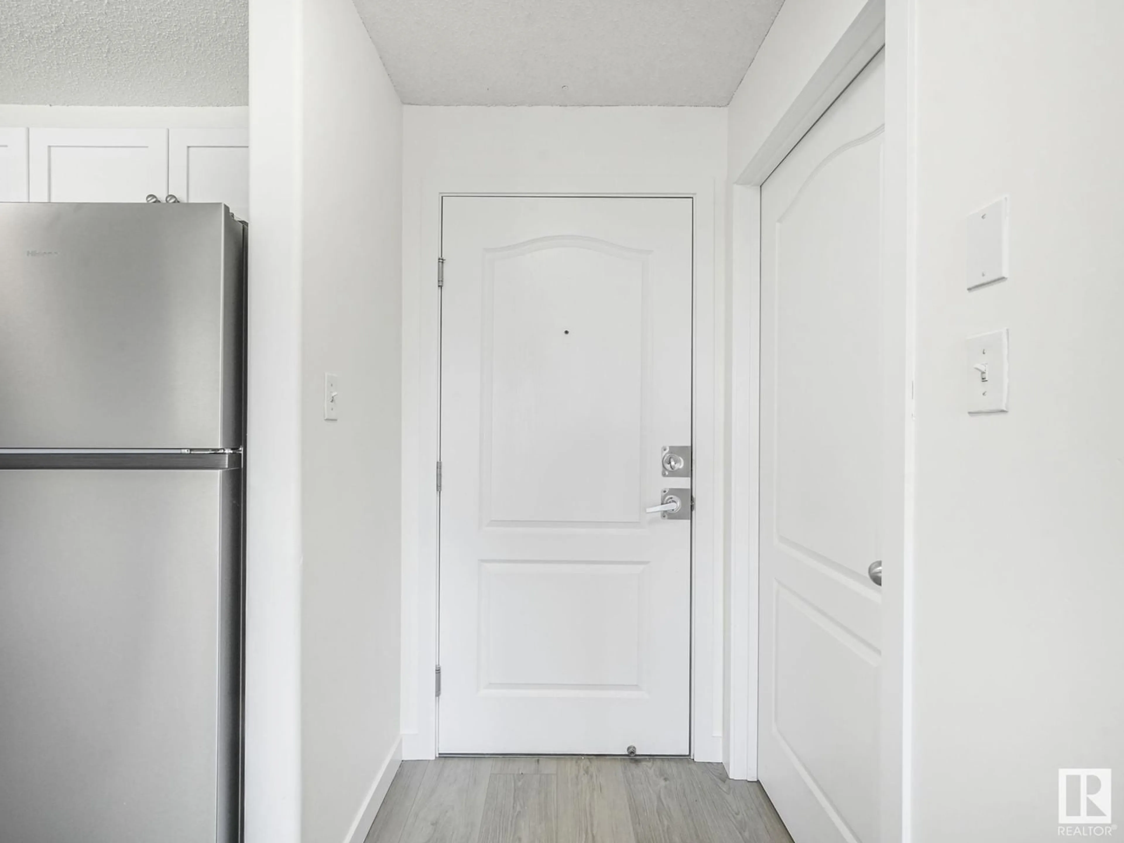 Indoor entryway for 7331 - 6208 SOUTH TERWILLEGAR DR, Edmonton Alberta T6R0L9