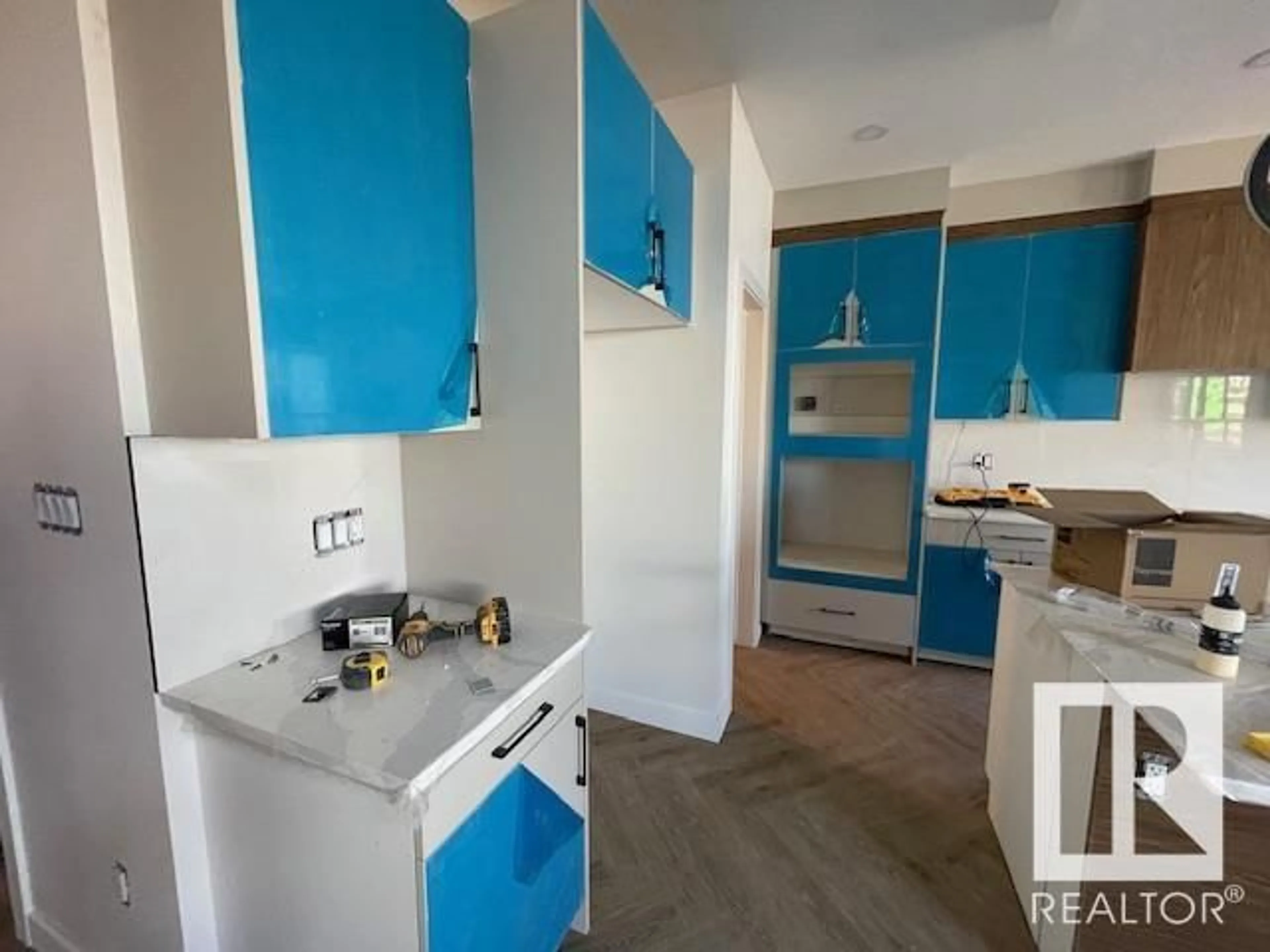 Standard kitchen, unknown for 94 WILTREE TC, Fort Saskatchewan Alberta T8L0Y3