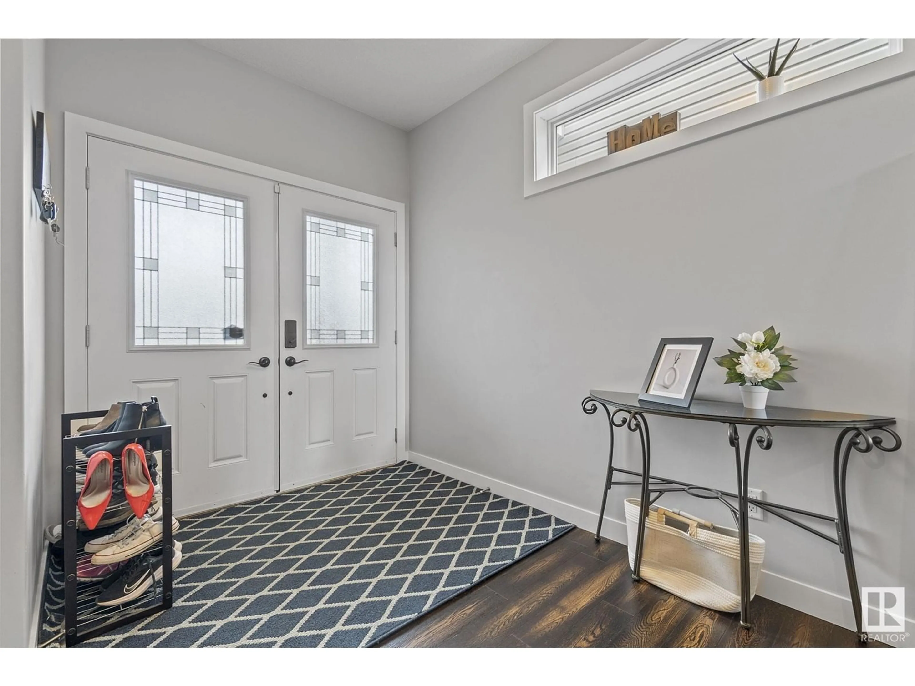 Indoor entryway for 3 SANDALWOOD PL, Leduc Alberta T9E1C2