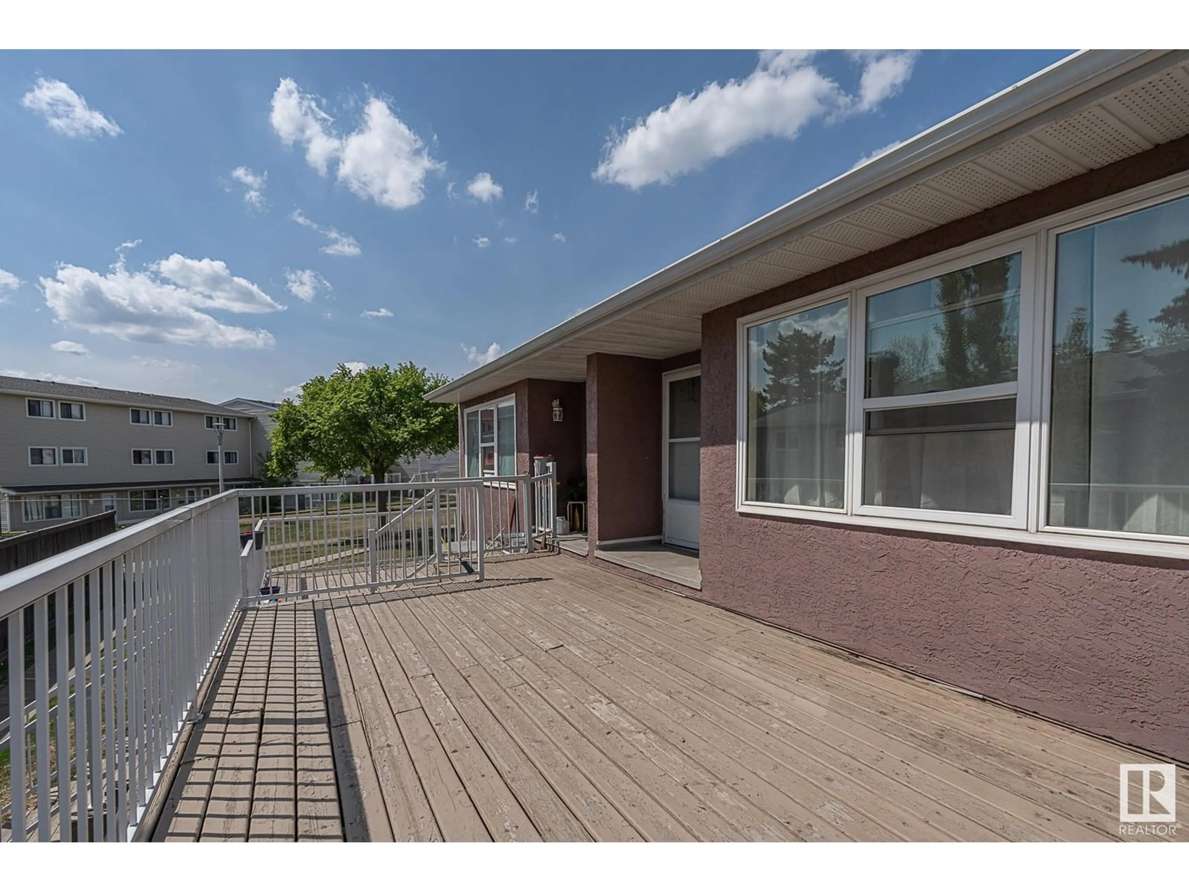 Unknown for #4 - 13570 38 ST, Edmonton Alberta T5A2W7
